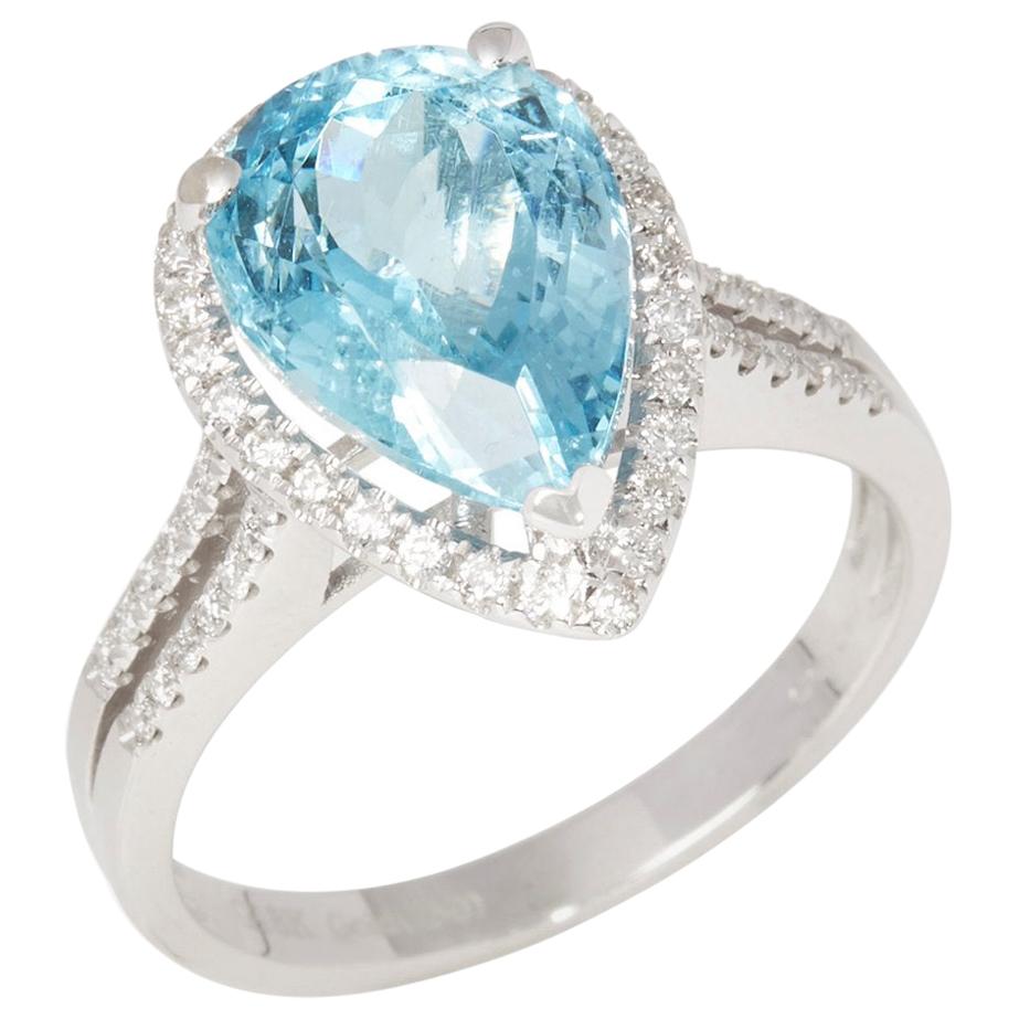 Certified 3.95ct Brazilian Aquamarine and Diamond 18ct gold Ring For Sale