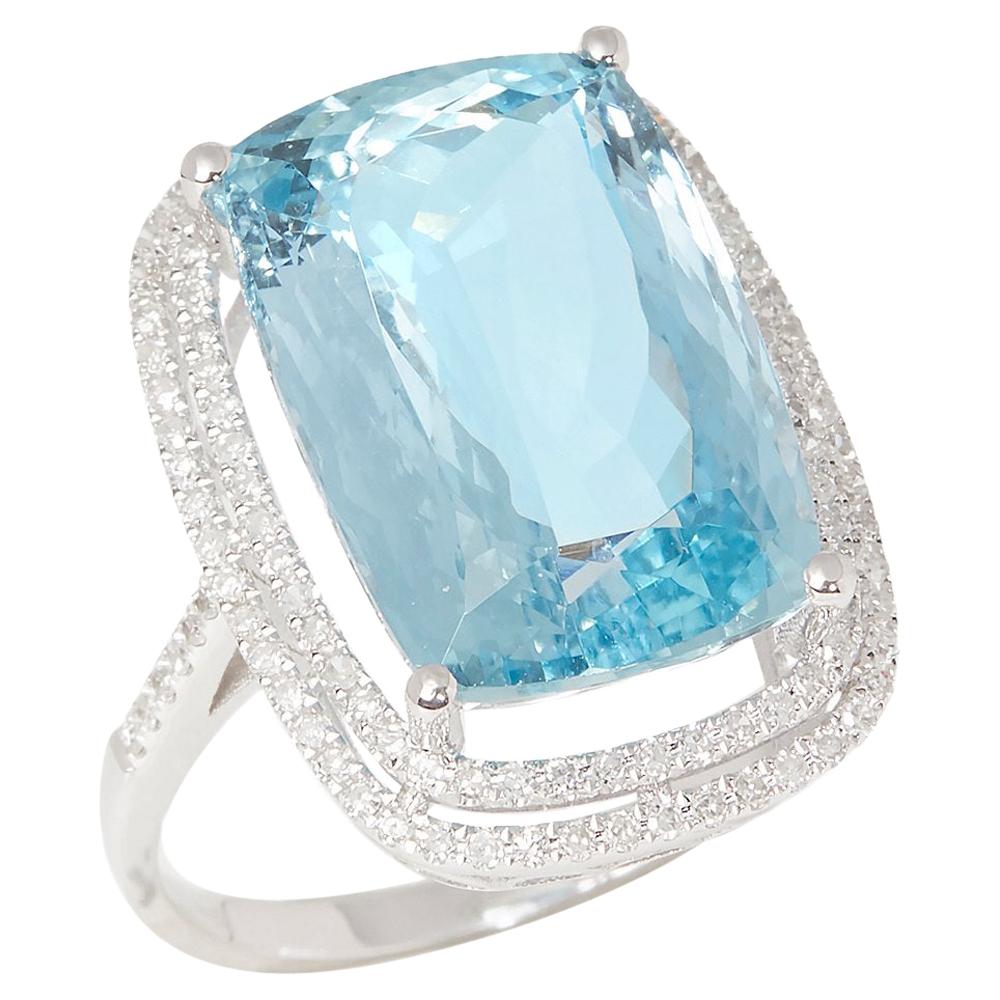 zertifizierter 10,96 Karat brasilianischer Aquamarin und Diamantring aus 18 Karat Gold im Angebot