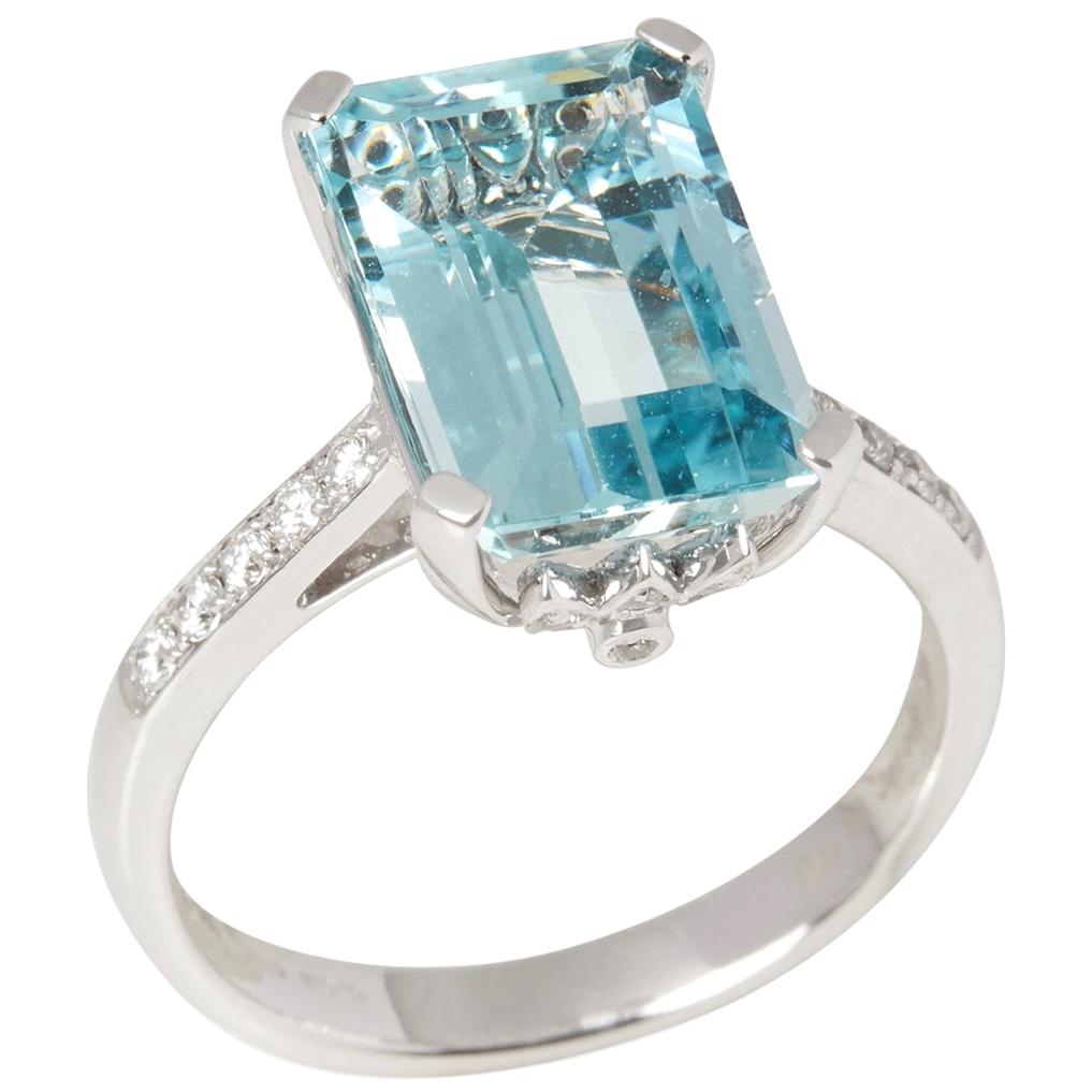 Certified 5.61ct Emerald Cut Brazilian Aquamarine and Diamond 18ct Gold Ring