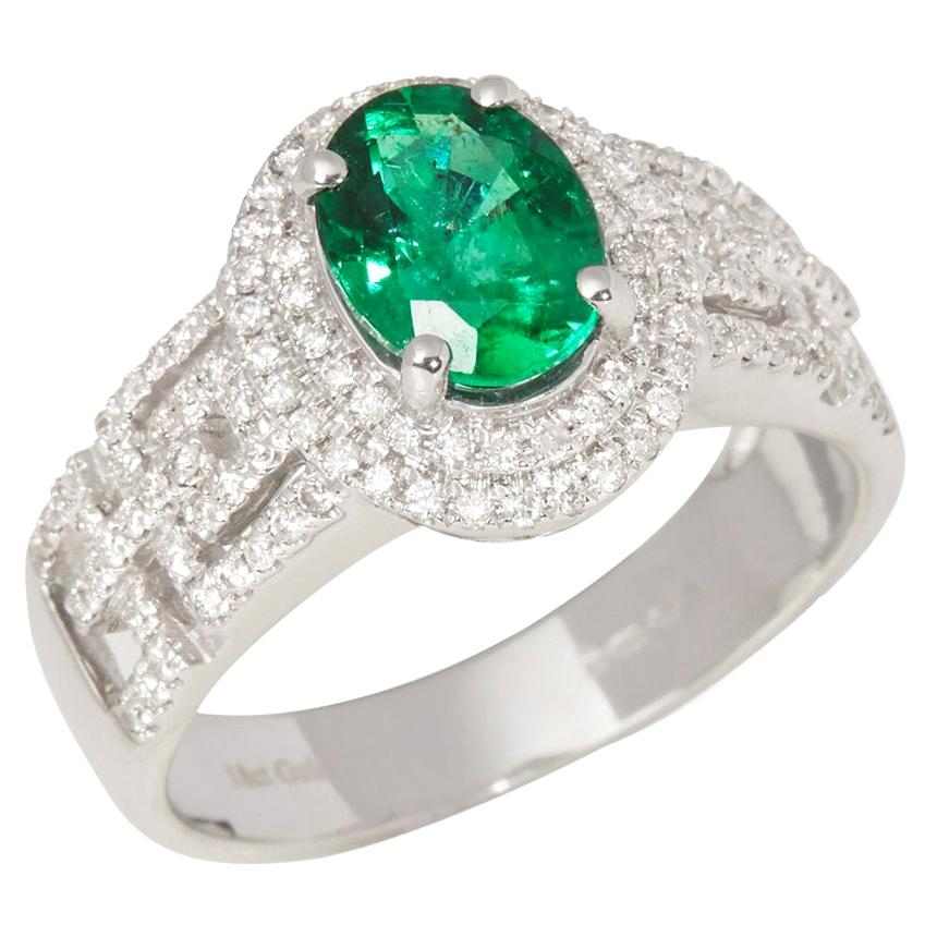 Certified 1.23ct Untreated Zambian Oval Cut Emerald and Diamond 18ct gold Ring For Sale