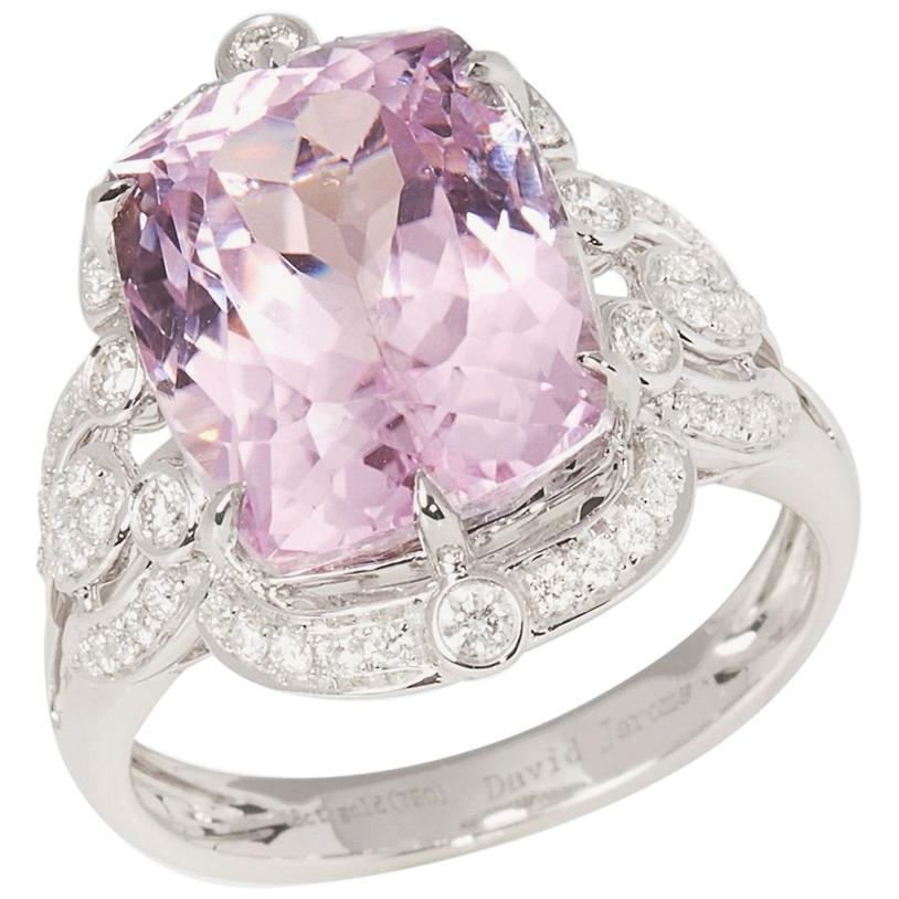 Certified 9.94ct Cushion Cut Kunzite and Diamond 18ct gold Ring For Sale