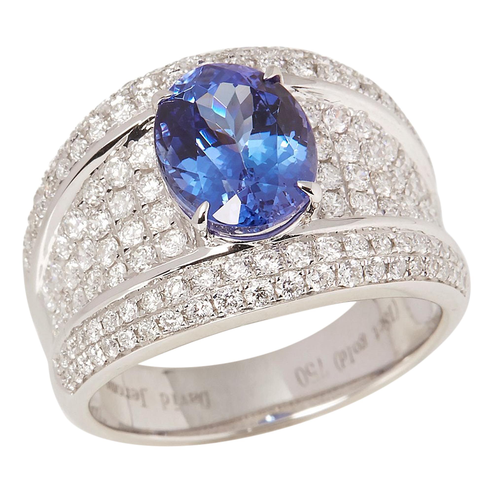 Certified 2.87ct Oval Cut Tanzanite and Diamond 18ct gold Ring For Sale