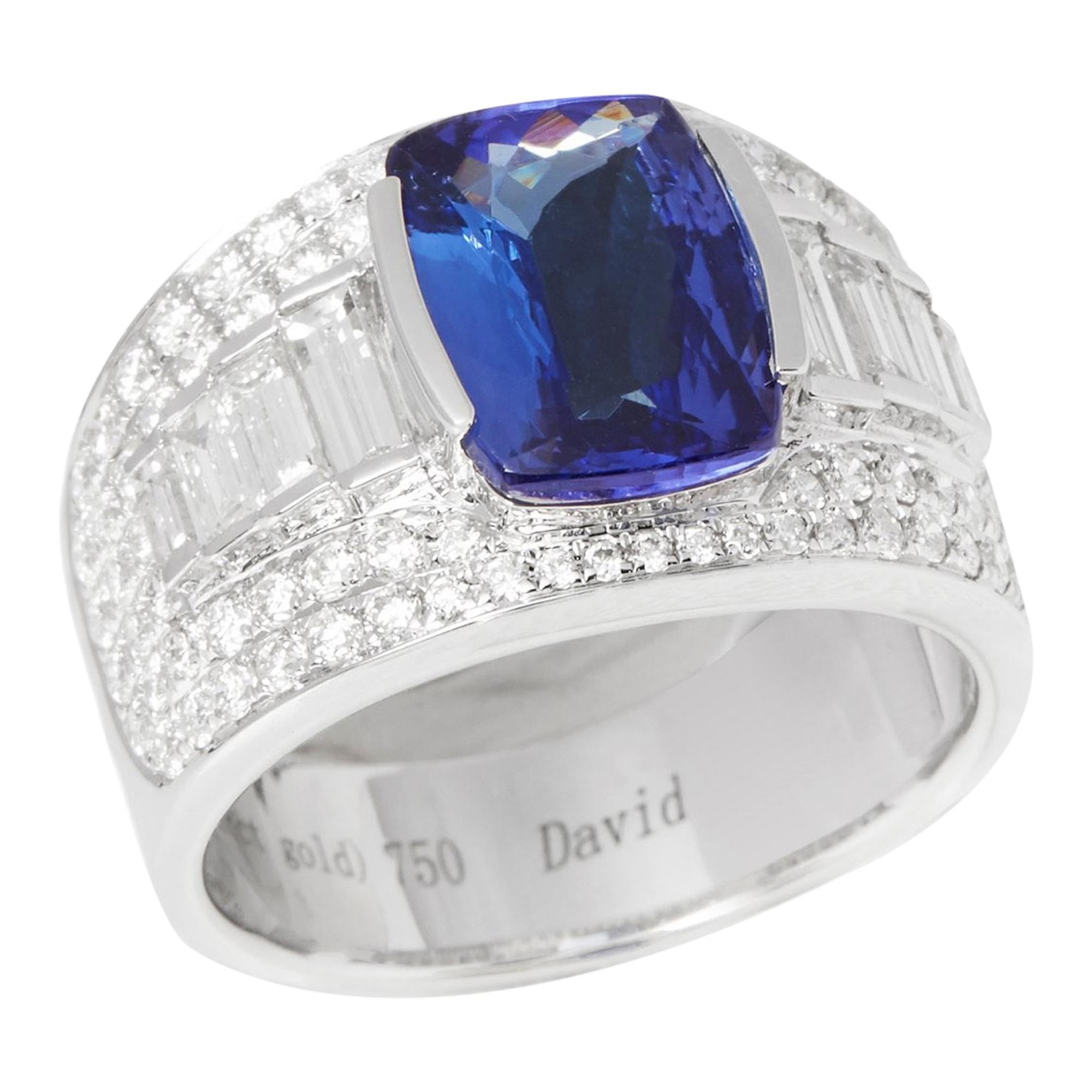 Certified 3.1ct Cushion Cut Tanzanite and Diamond 18ct Gold Ring For Sale