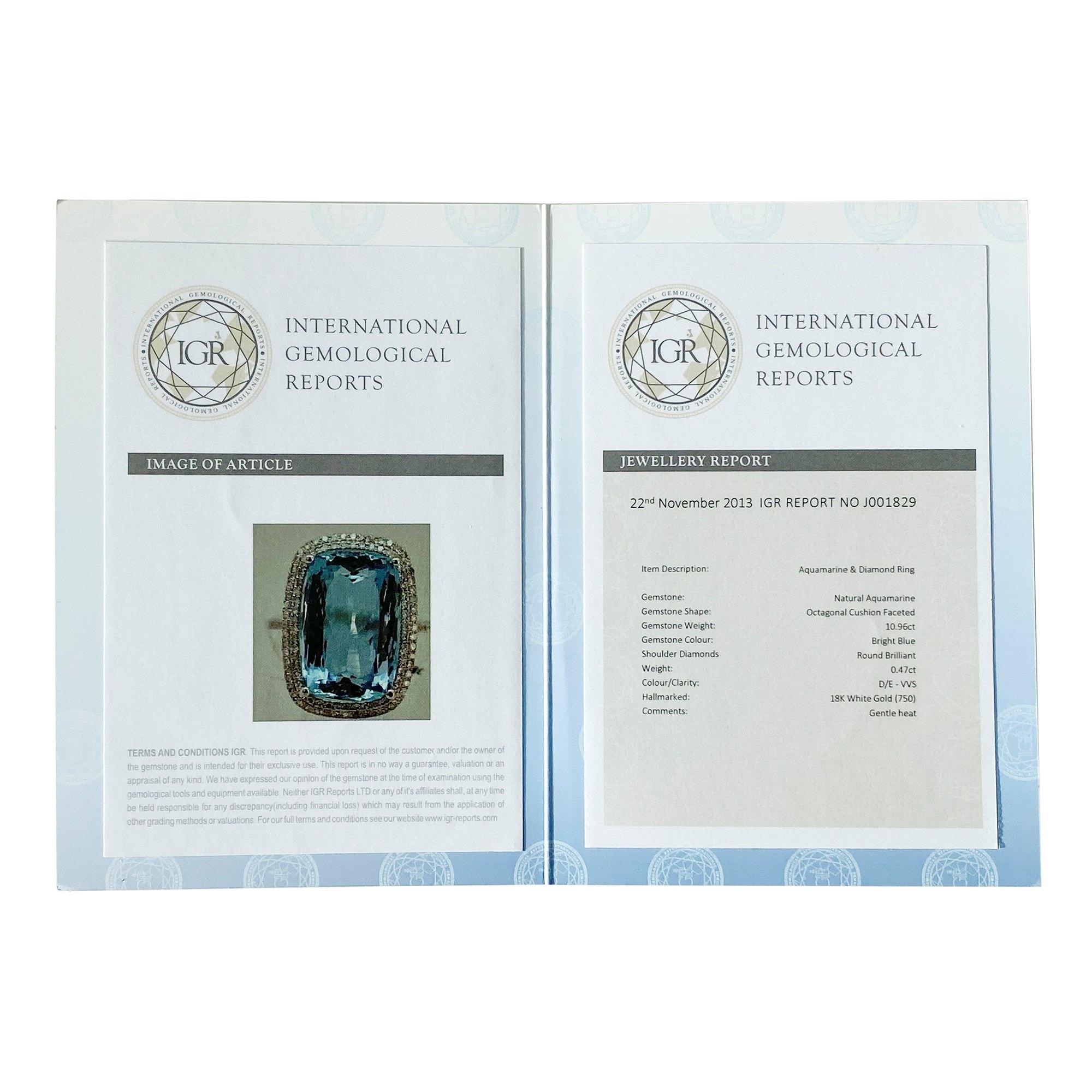 zertifizierter 10,96 Karat brasilianischer Aquamarin und Diamantring aus 18 Karat Gold im Angebot 1
