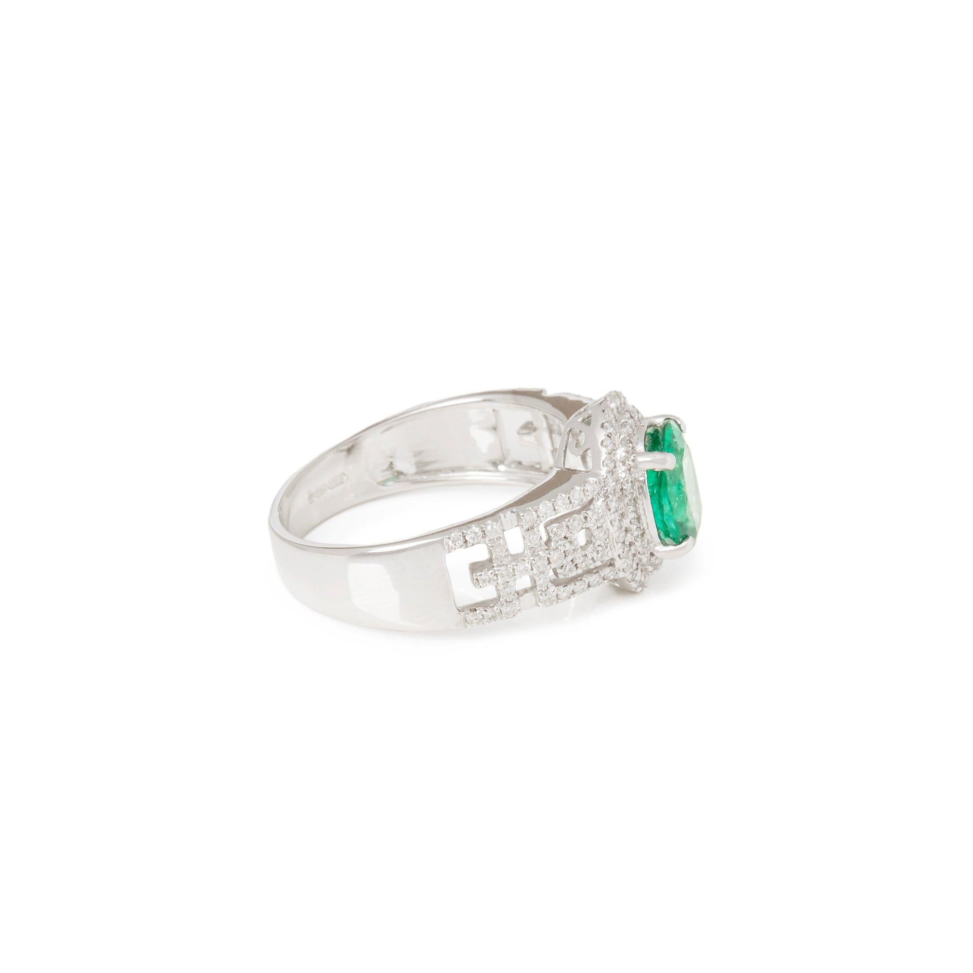 Contemporary Certified 1.23ct Untreated Zambian Oval Cut Emerald and Diamond 18ct gold Ring For Sale