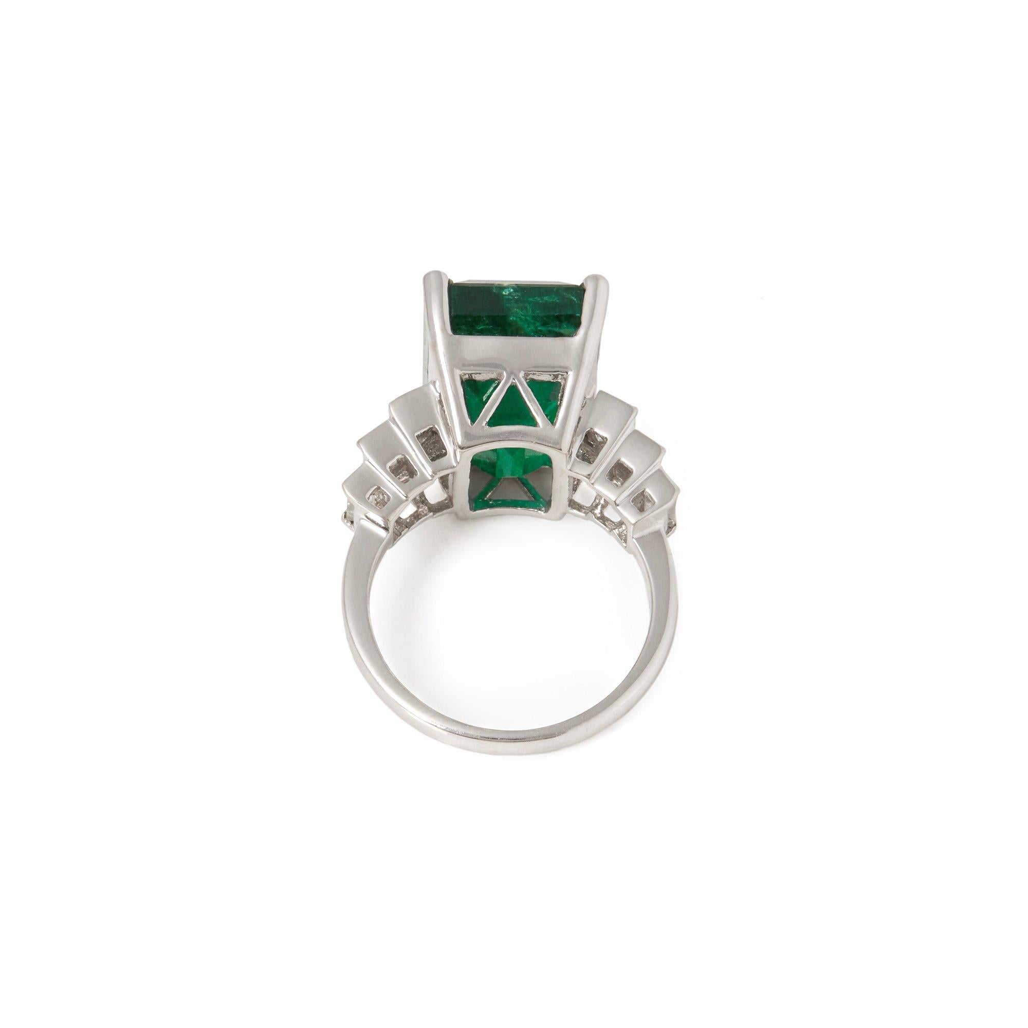 Women's Certified 13.77ct Untreated Zambian Emerald Cut Emerald and Diamond 18ct Gold Ri For Sale