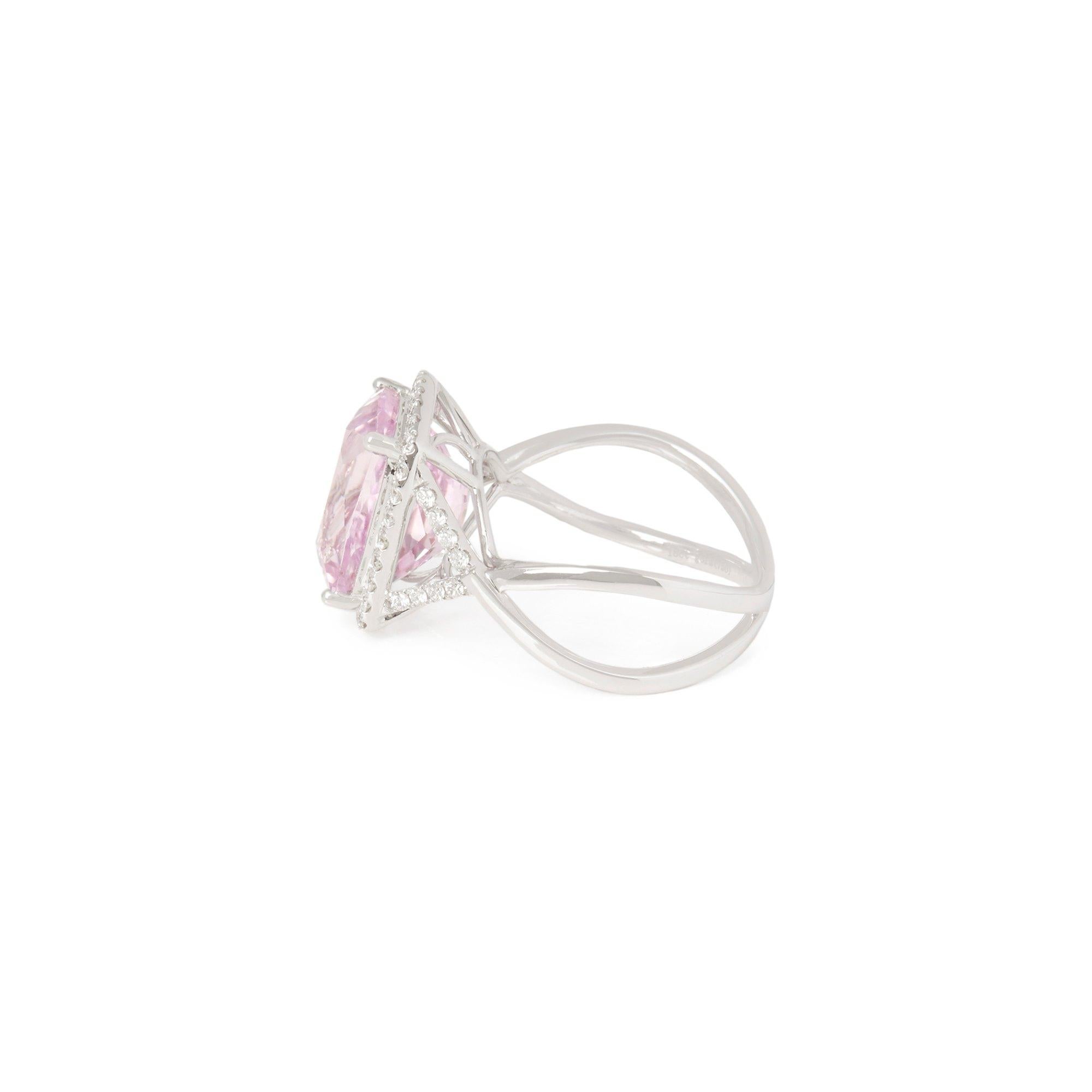 Certified 6.69ct Cushion Cut Kunzite and Diamond 18ct gold Ring In New Condition In Bishop's Stortford, Hertfordshire