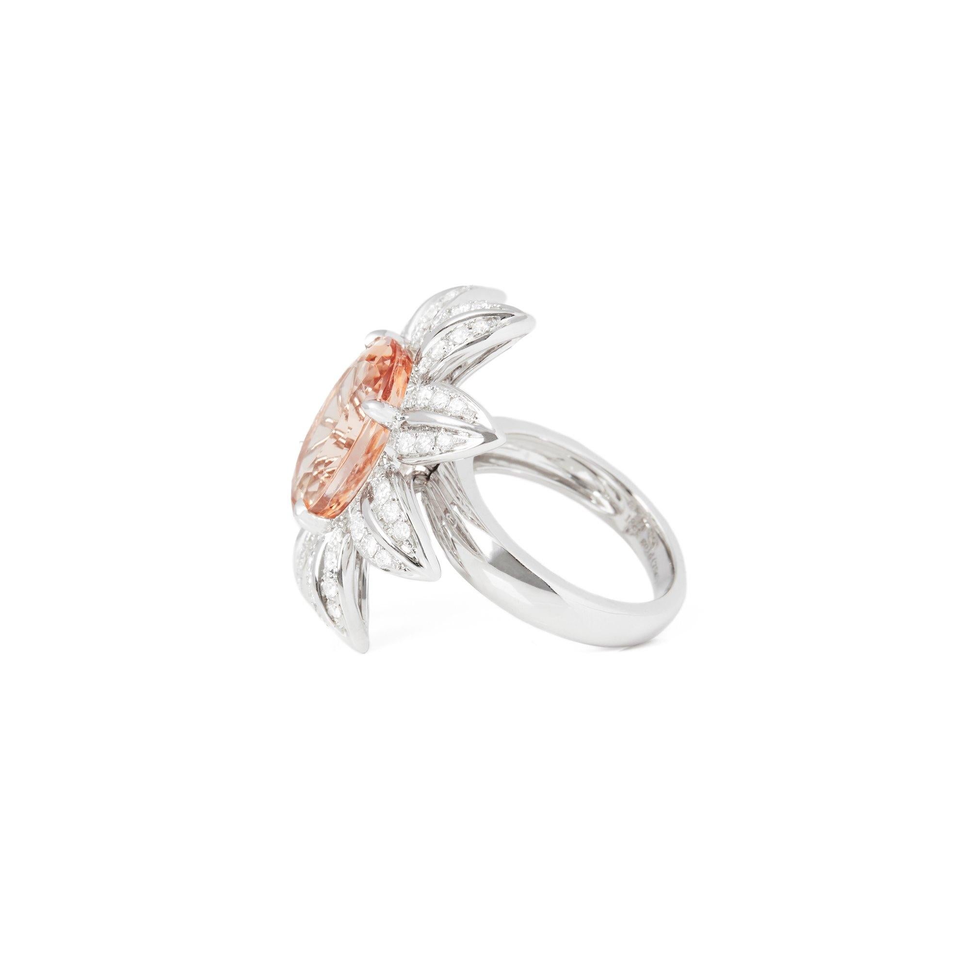Certified 8.86ct Oval Cut Morganite and Diamond 18ct Gold Ring In New Condition For Sale In Bishop's Stortford, Hertfordshire