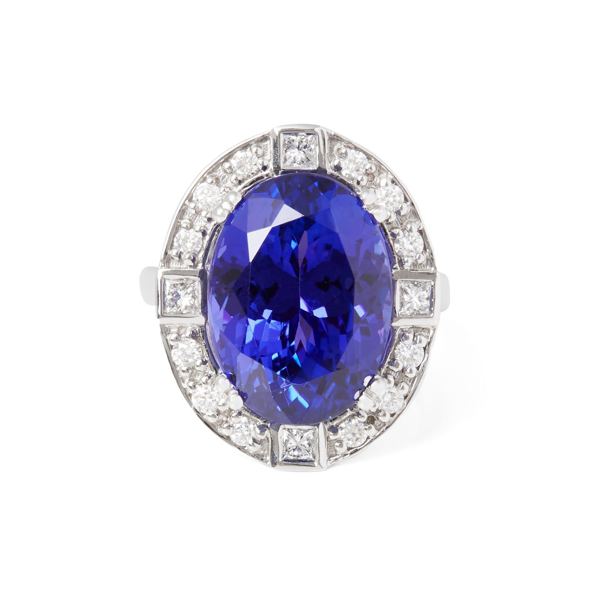 Contemporary Certified 14.35ct Oval Cut Tanzanite and Diamond 18ct Gold Ring For Sale