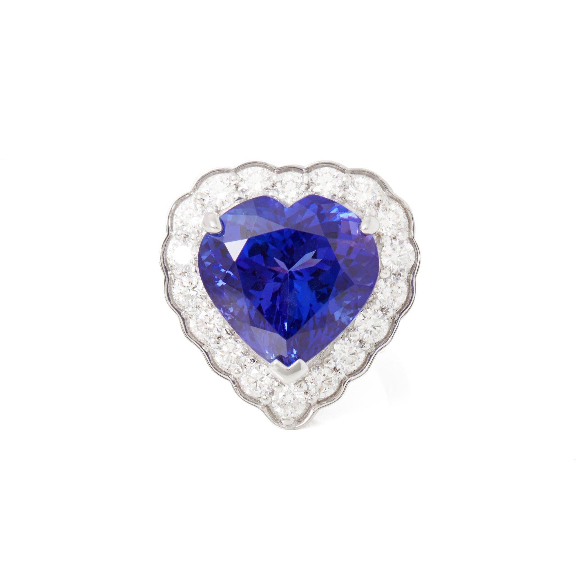 Contemporary Certified 15.44ct Heart Cut Tanzanite and 18k gold Diamond Ring For Sale