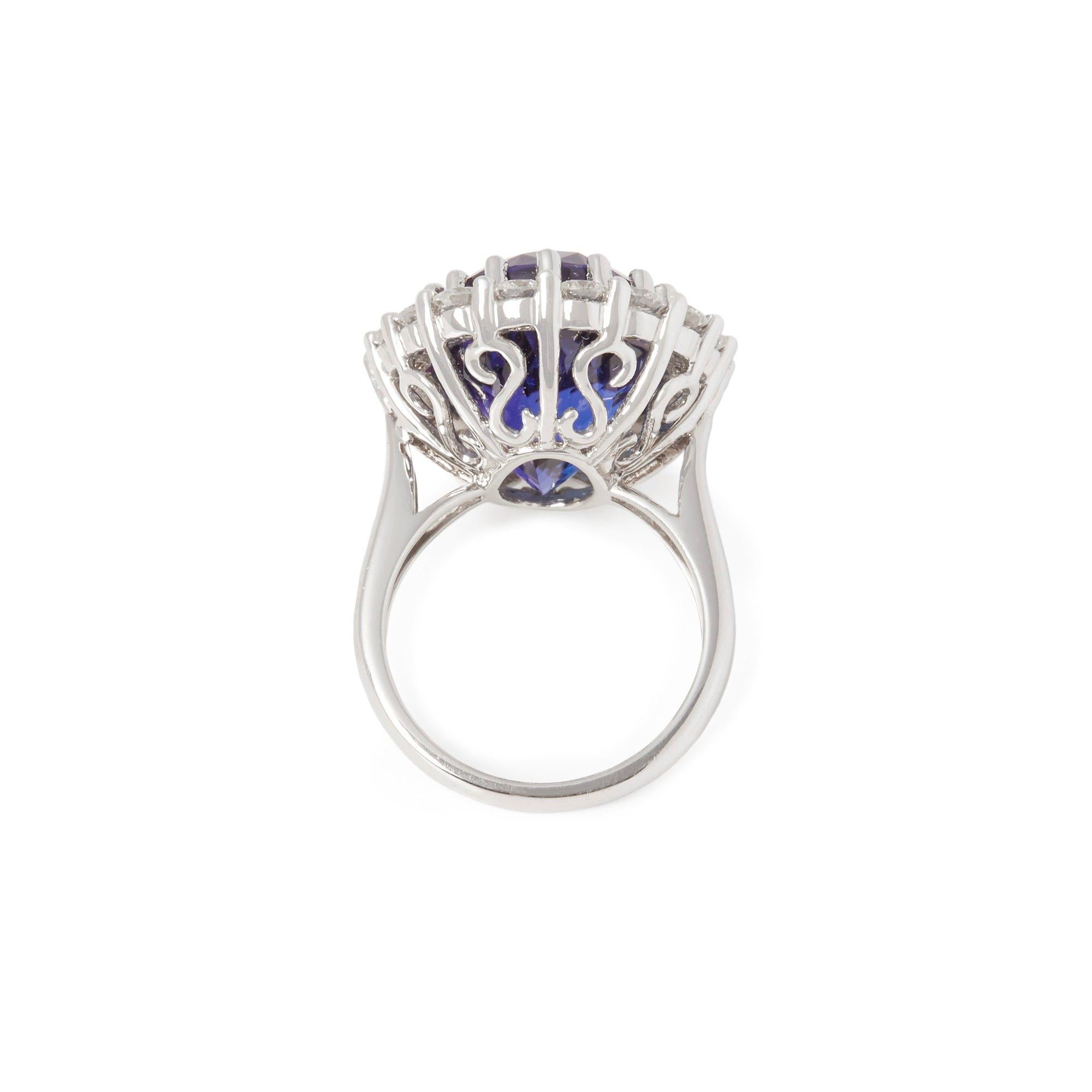 Certified 19.98ct Tanzanite and Diamond 18ct gold Ring In New Condition For Sale In Bishop's Stortford, Hertfordshire