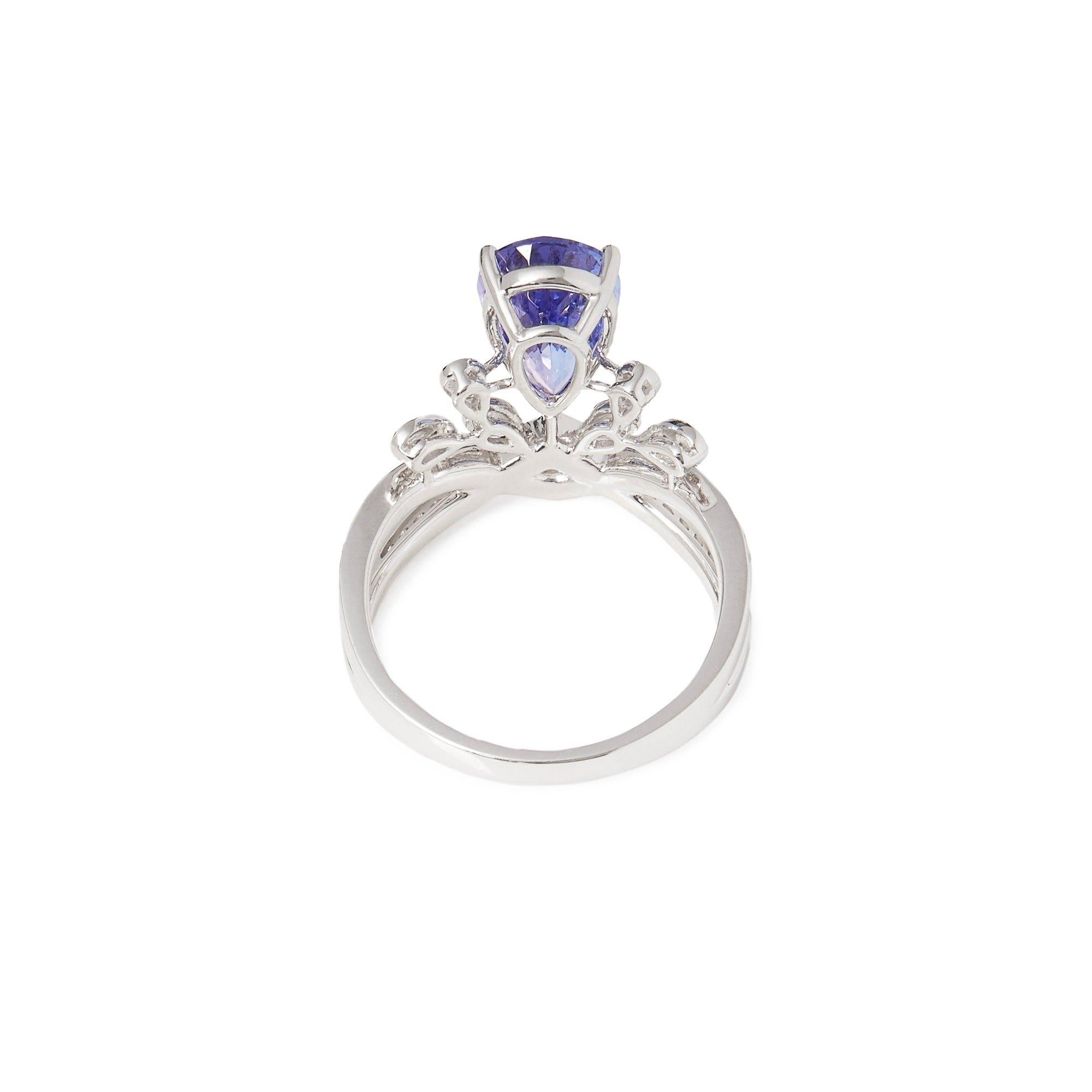 Certified 2.7ct Pear Cut Tanzanite and Diamond 18ct gold Ring In New Condition For Sale In Bishop's Stortford, Hertfordshire