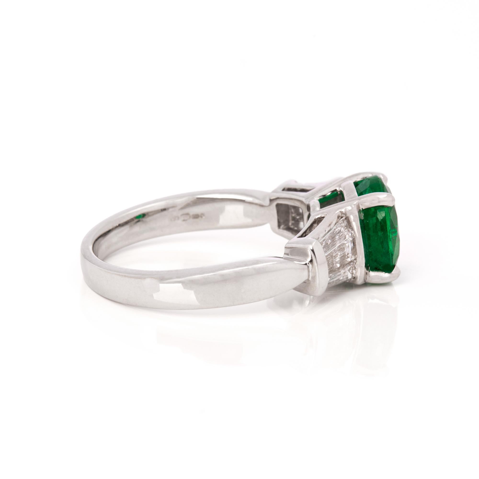 Contemporary David Jerome Certified 1.91ct Round Cut Emerald and Diamond Ring For Sale