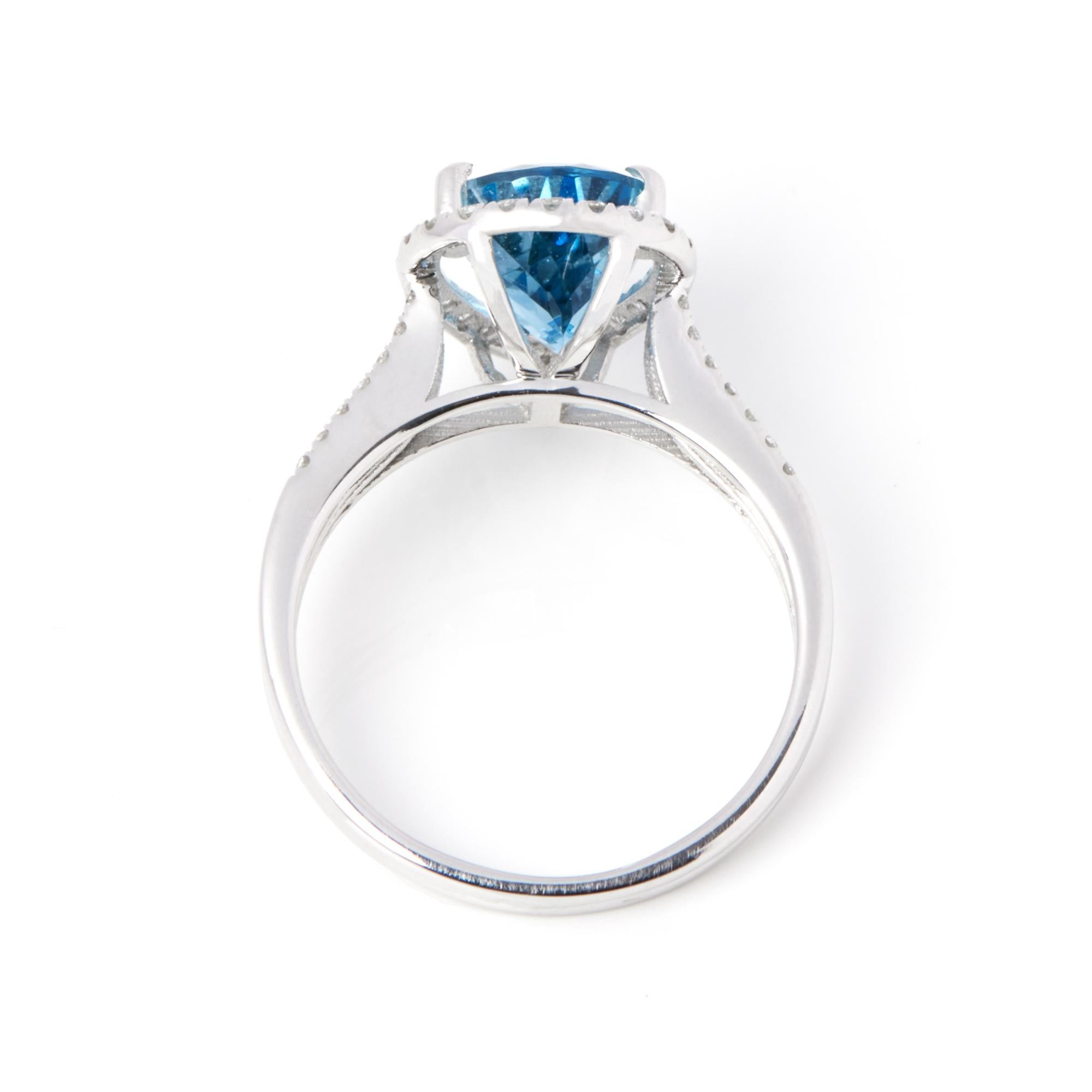 David Jerome Certified 2.52ct Pear Cut Aquamarine and Diamond Ring In New Condition For Sale In Bishop's Stortford, Hertfordshire