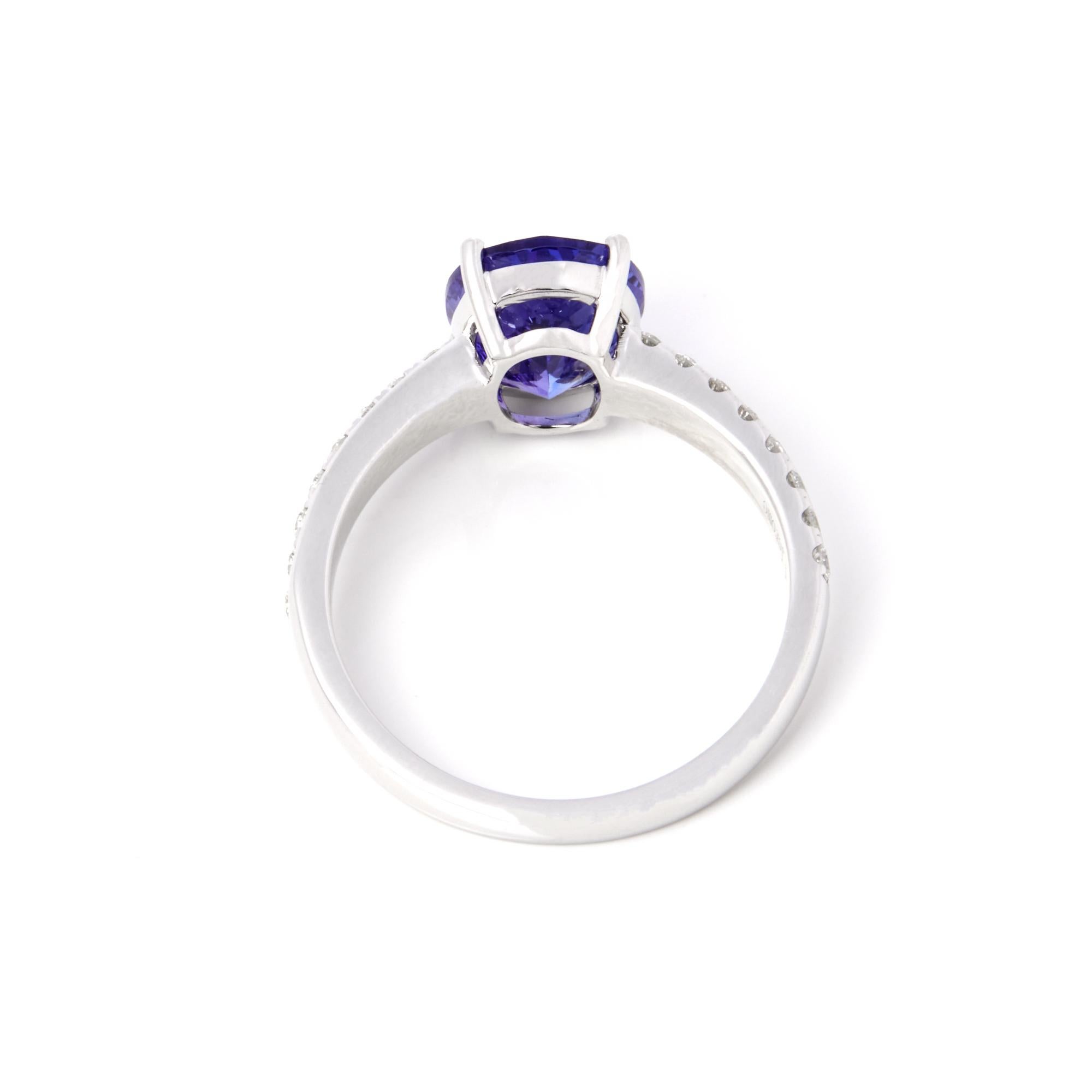 David Jerome Certified 2.58ct Oval Cut Tanzanite and Diamond Ring In New Condition For Sale In Bishop's Stortford, Hertfordshire