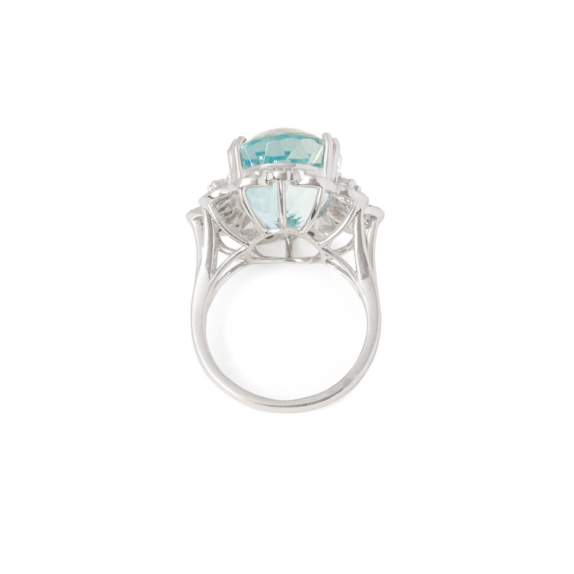 Certified 12.93ct Unheated Brazilian Aquamarine and Diamond Platinum Ring In New Condition For Sale In Bishop's Stortford, Hertfordshire