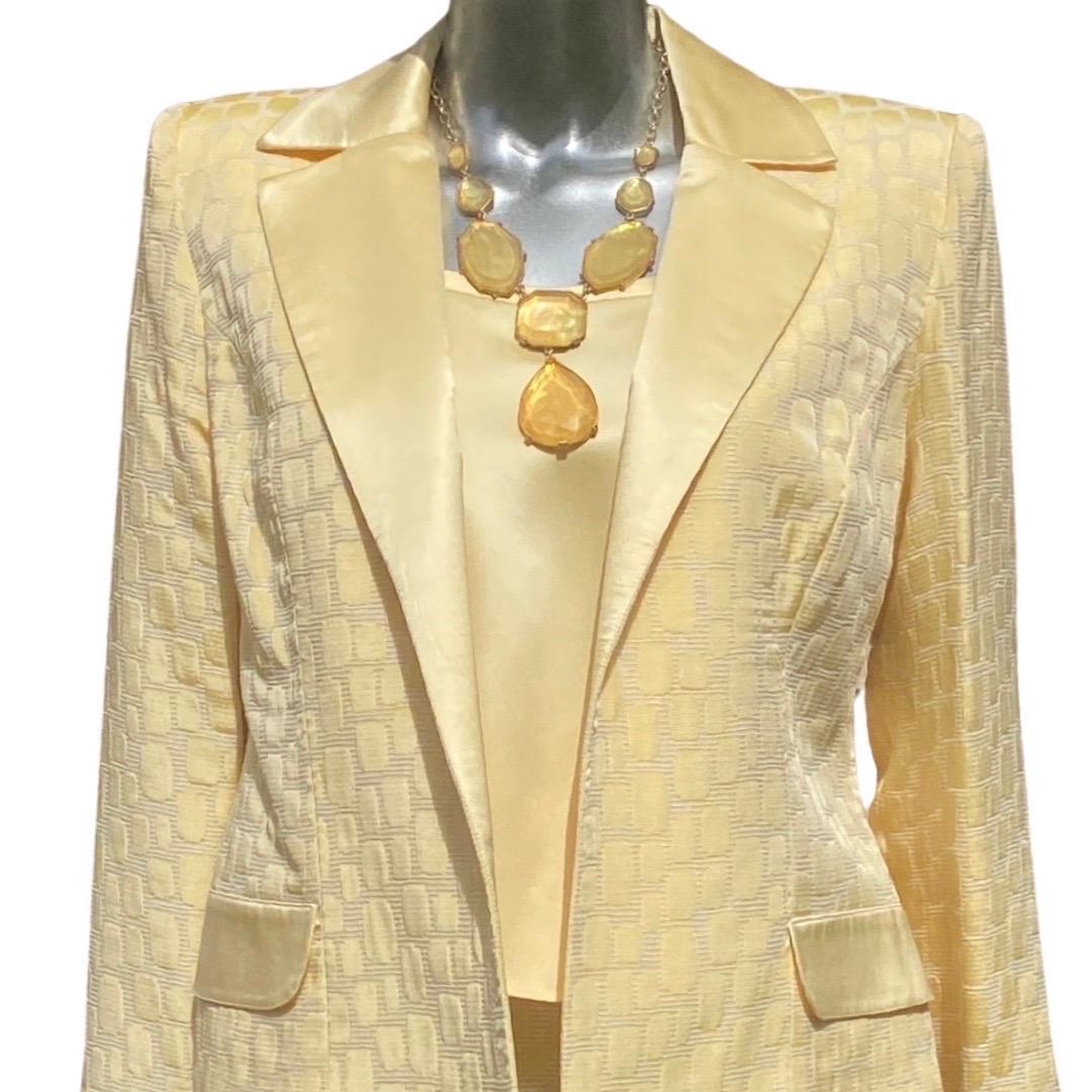 David Josef Chic Designer Butter Cream Color Silk 3 Pc Suit Size 16 For Sale 1