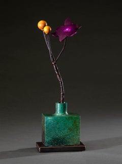 Escultura de bronce y acero de David Kimball Anderson "Semillas de ocre de botella verde".