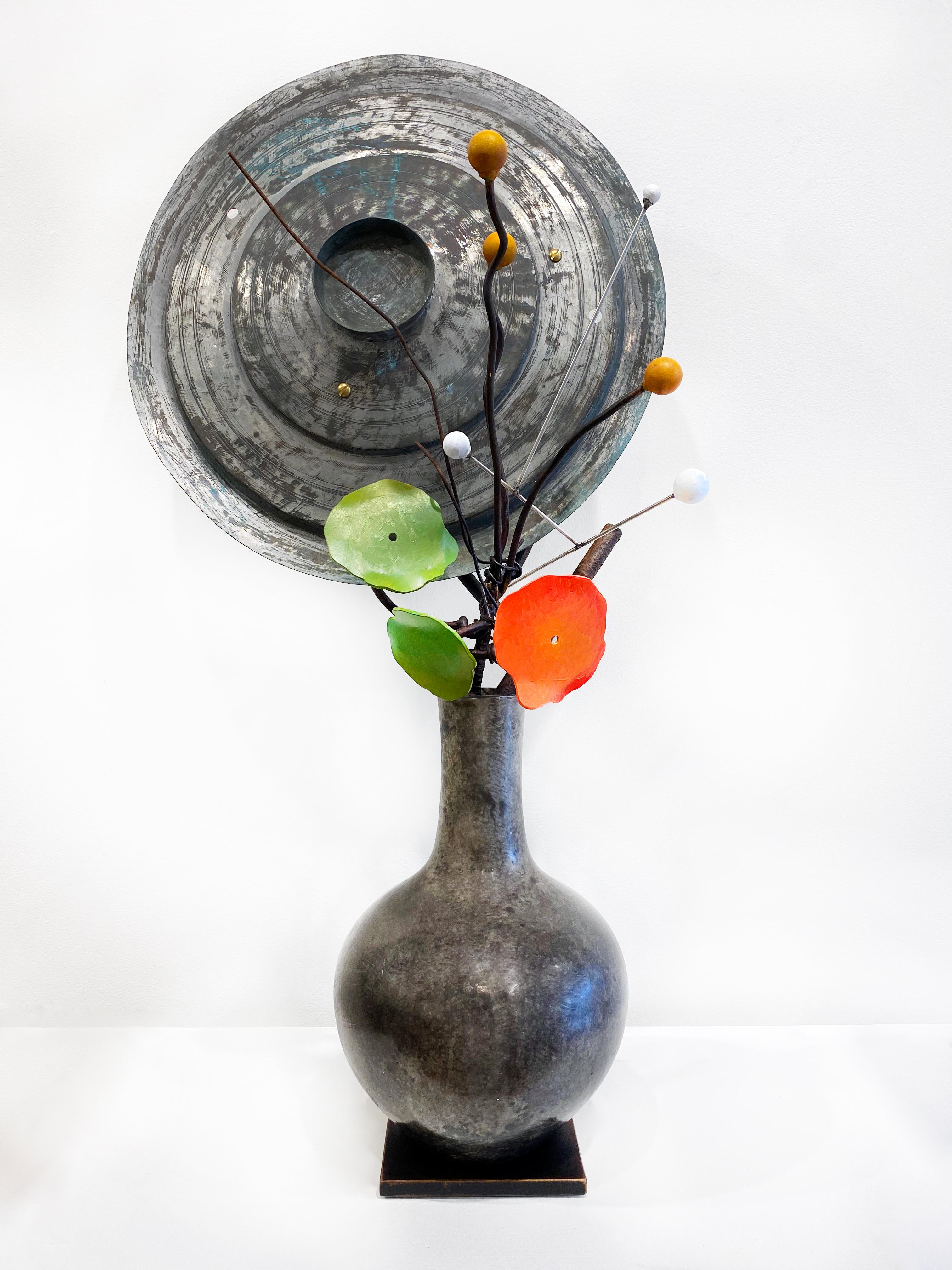 Sculpture en bronze et acier de David Kimball Anderson « Planets, Seeds, Nasturtium » (Planets, Seeds, Nasturtium) en vente 1