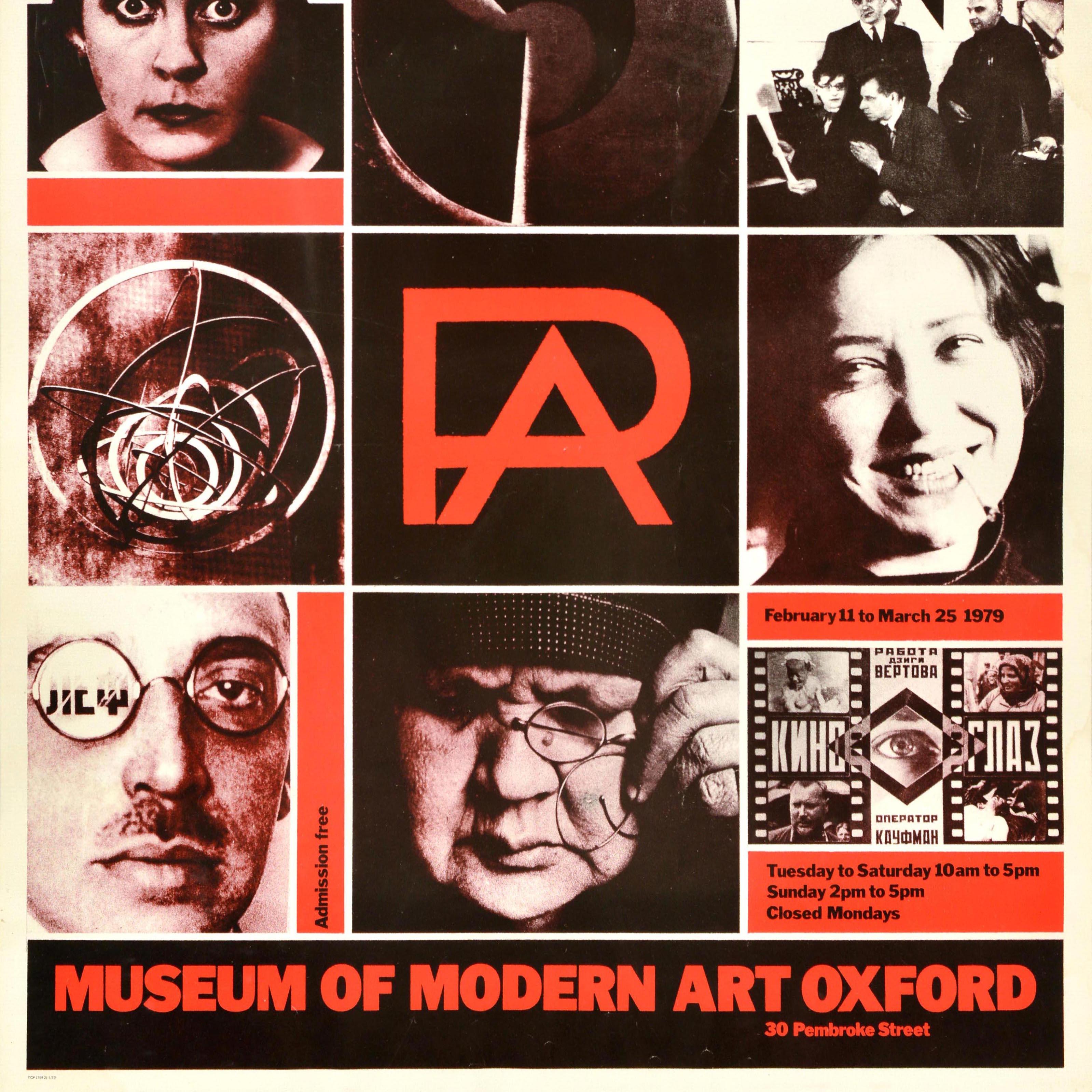 Cartel publicitario original de época para una exposición de obras del notable artista constructivista, escultor, fotógrafo y diseñador gráfico Alexander Rodchenko, celebrada en el Museo de Arte Moderno de Oxford, 30 Pembroke Street, del 11 de
