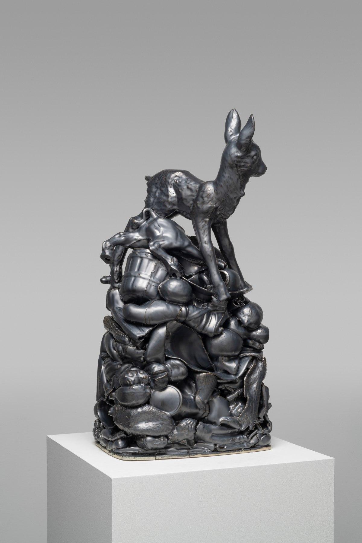 Still-Life Sculpture David Klamen - Sans titre, grès émaillé, 2022