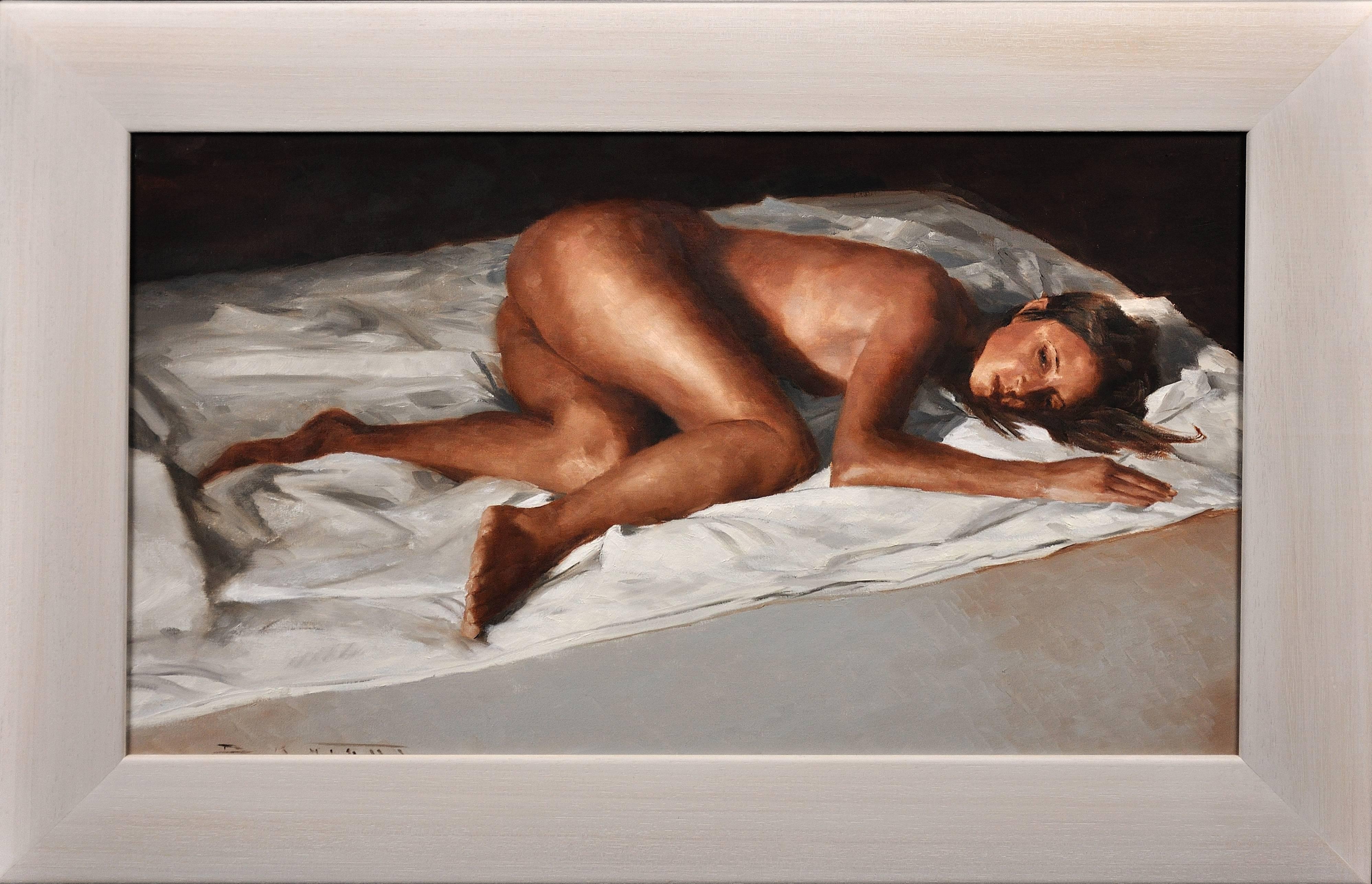 Nude Painting David Knight - Lin blanc. Femme nue allongée sur le lit. Peinture originale. Artiste gallois.