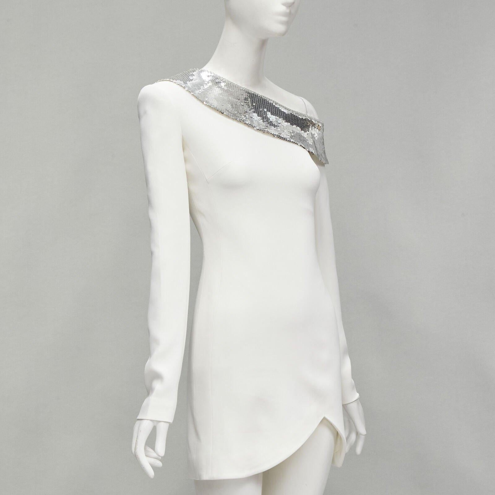 DAVID KOMA 2019 Pasarela lentejuelas plateadas off shoulder vestido dobladillo festoneado UK6 XS Plata en venta
