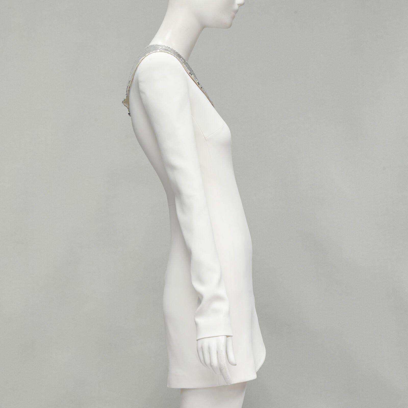 DAVID KOMA 2019 Pasarela lentejuelas plateadas off shoulder vestido dobladillo festoneado UK6 XS en Excelente estado para la venta en Hong Kong, NT