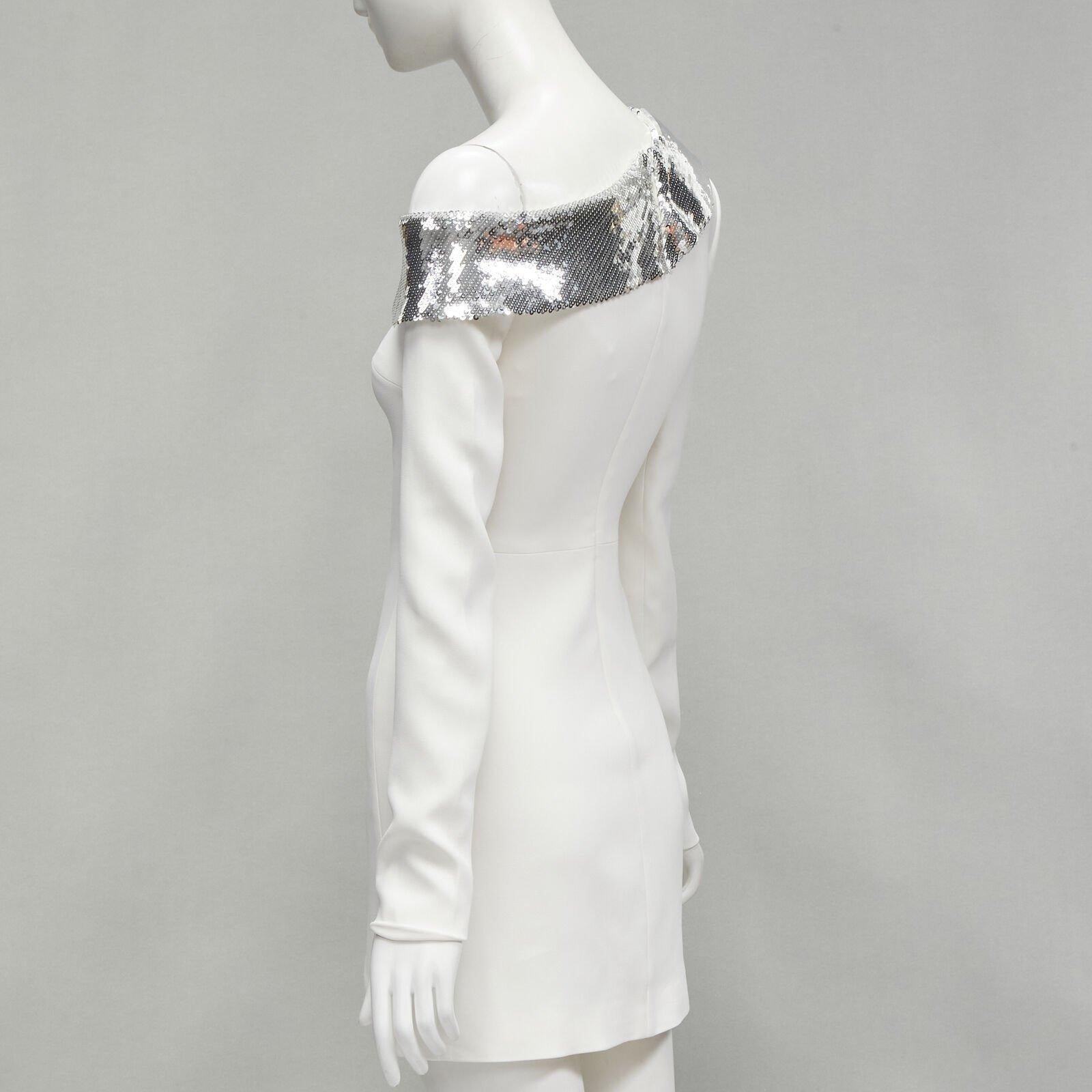 DAVID KOMA 2019 Pasarela lentejuelas plateadas off shoulder vestido dobladillo festoneado UK6 XS en venta 1