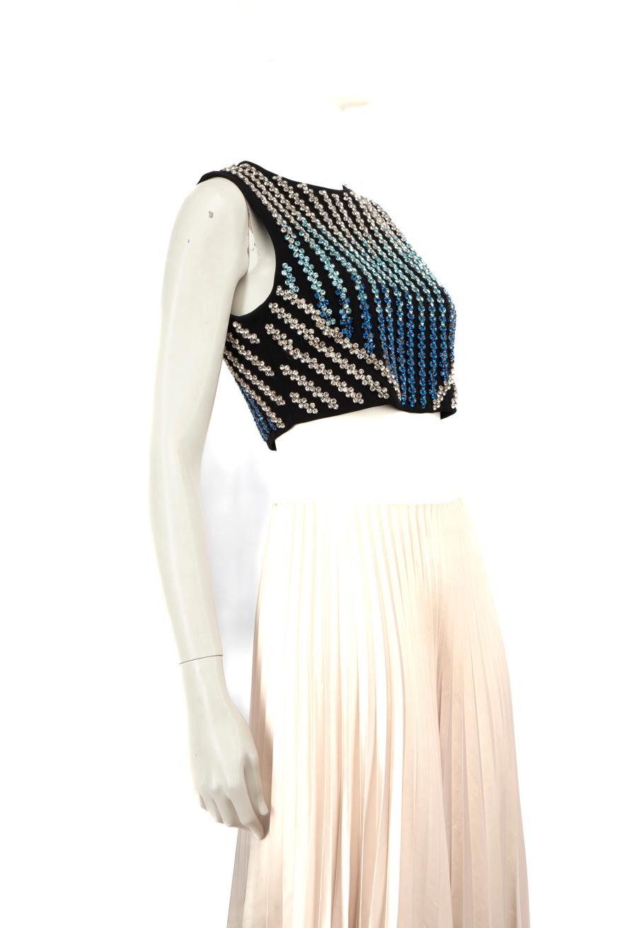 CONDITION is Very good. Hardly any visible wear to the top is evident on this used David Koma designer resale item.
 
 Details
 
 
 Multicolour
 
 Synthetic
 
 Crop top
 
 Sleeveless
 
 Crystal embellished
 
 Round neck
 
 Back zipper closure
 
 
 
