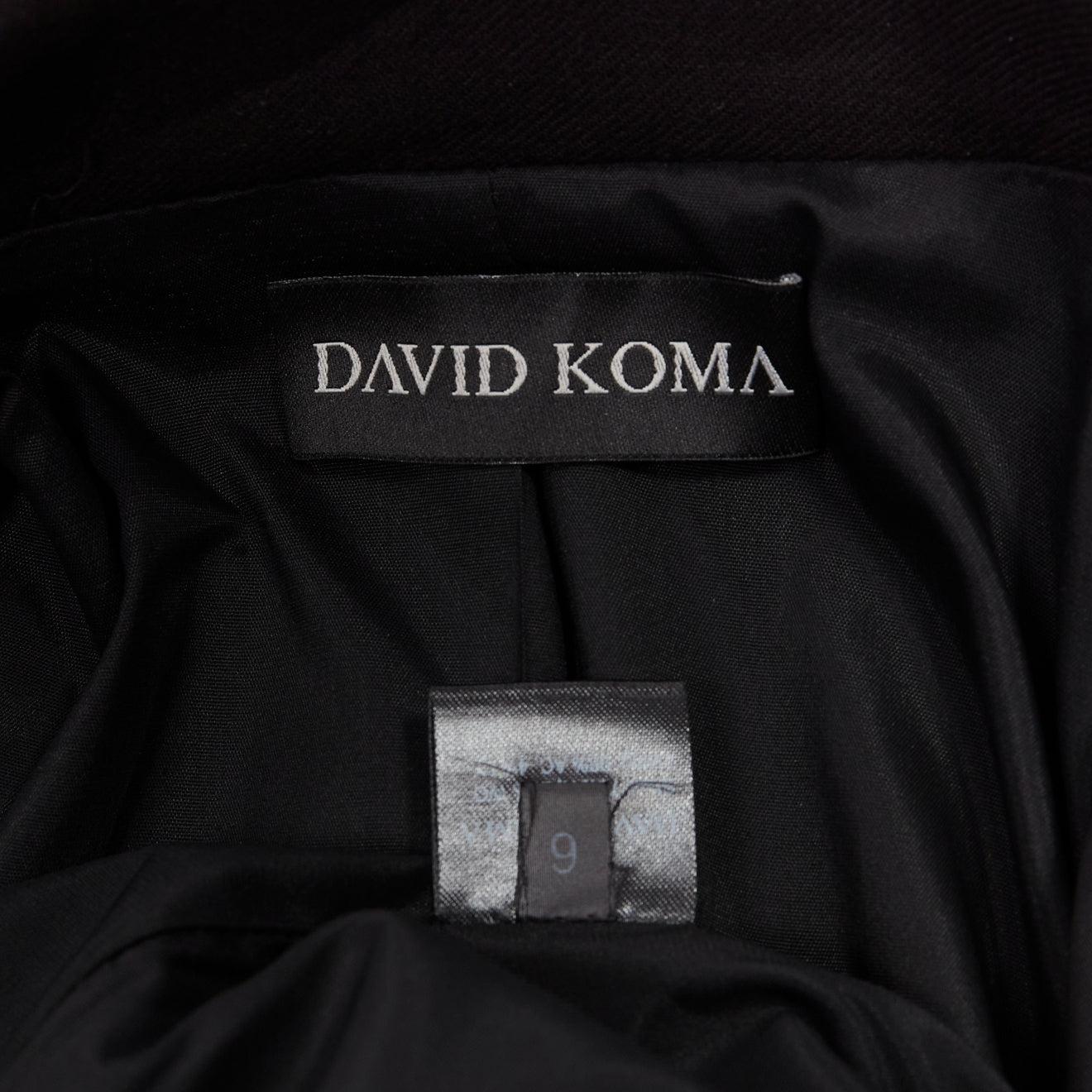 DAVID KOMA Runway Cady, robe manteau ajustée noire avec bordure en chaîne, taille UK 6 XS en vente 5