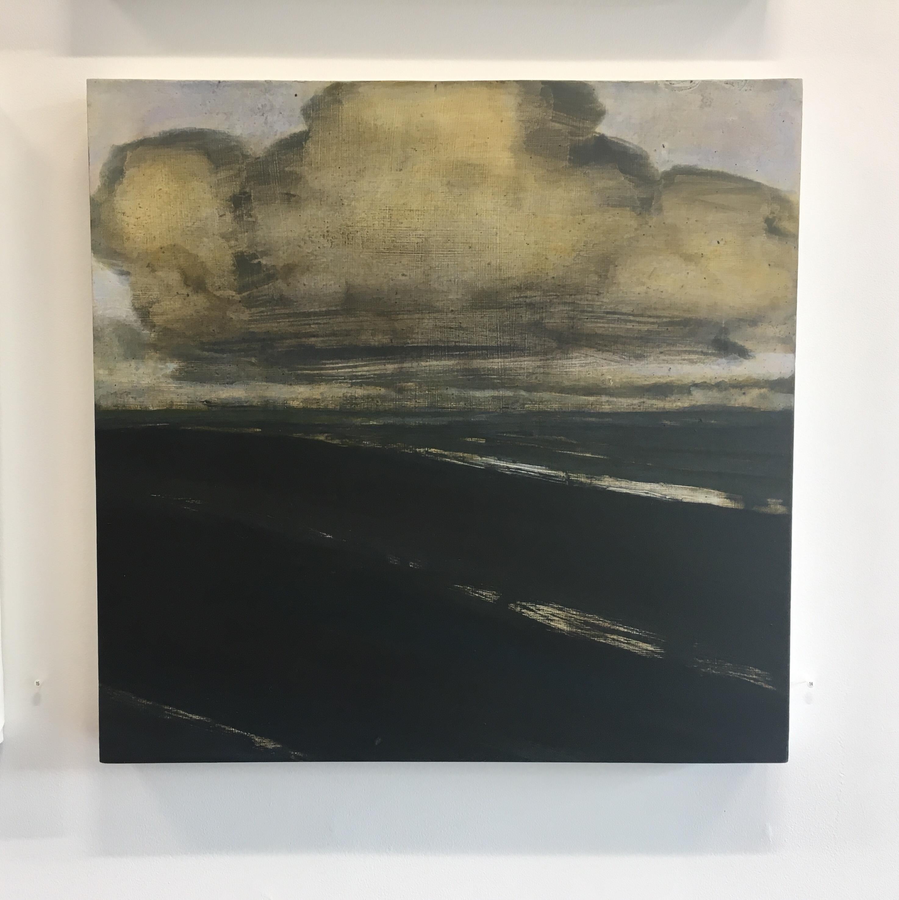 Acercándose - Pintura Paisaje Contemporáneo Campo Cielo Marrón Nubes Marfil, 2019 - Painting de David Konigsberg