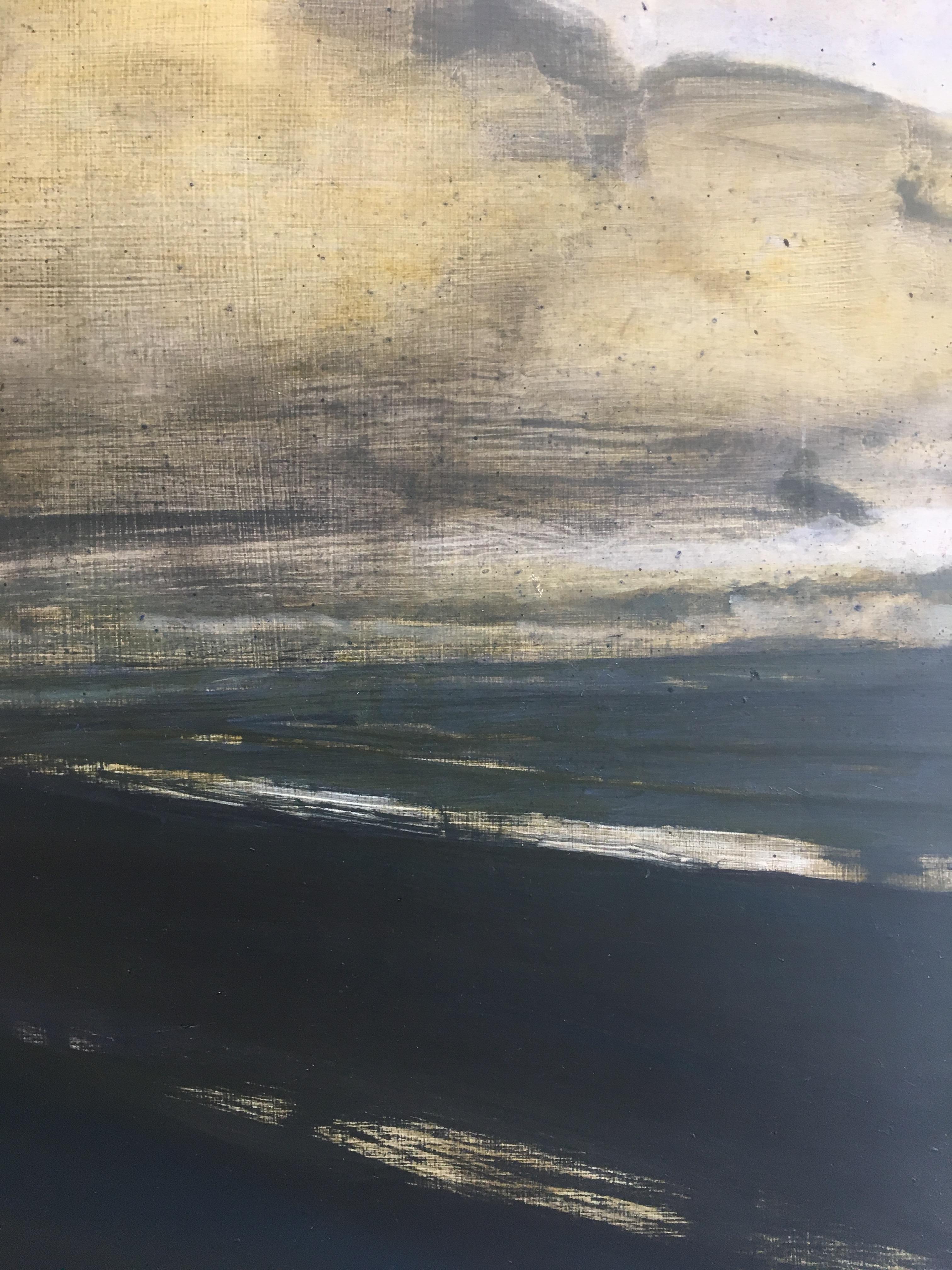 Acercándose - Pintura Paisaje Contemporáneo Campo Cielo Marrón Nubes Marfil, 2019 en venta 1