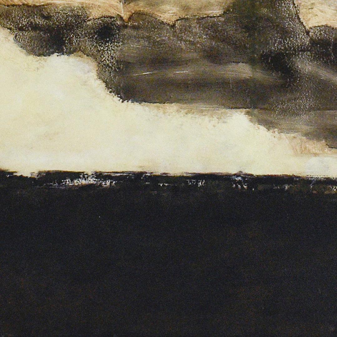 Quadro astratto di paesaggio nuvoloso con una nuvola bianca su un paesaggio nero di campagna 
