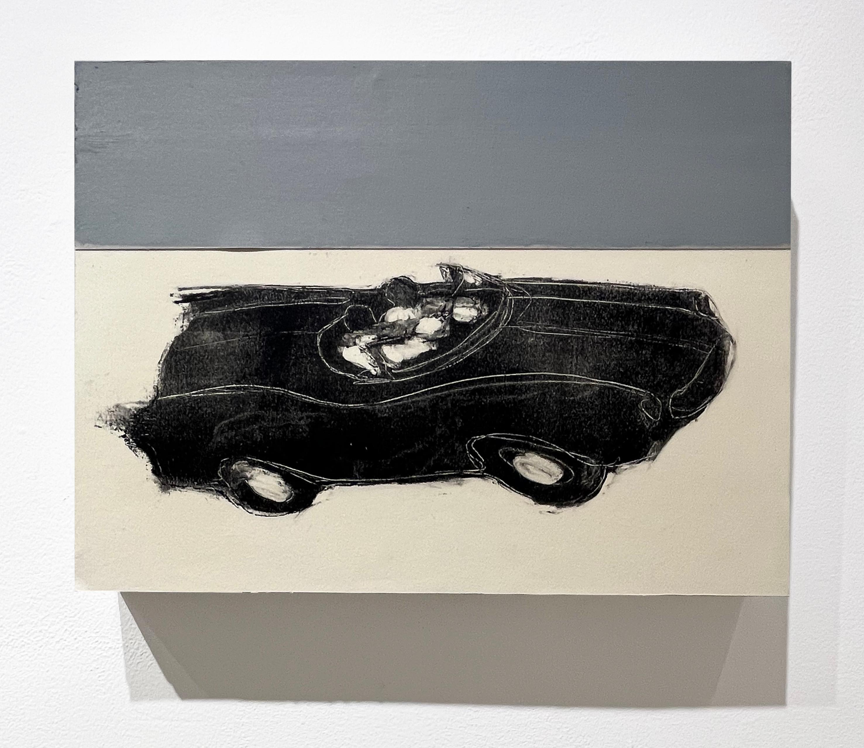 Blackmobile (Naturaleza Muerta Contemporánea Monotipo Collage de Coche Negro sobre Panel) - Art de David Konigsberg
