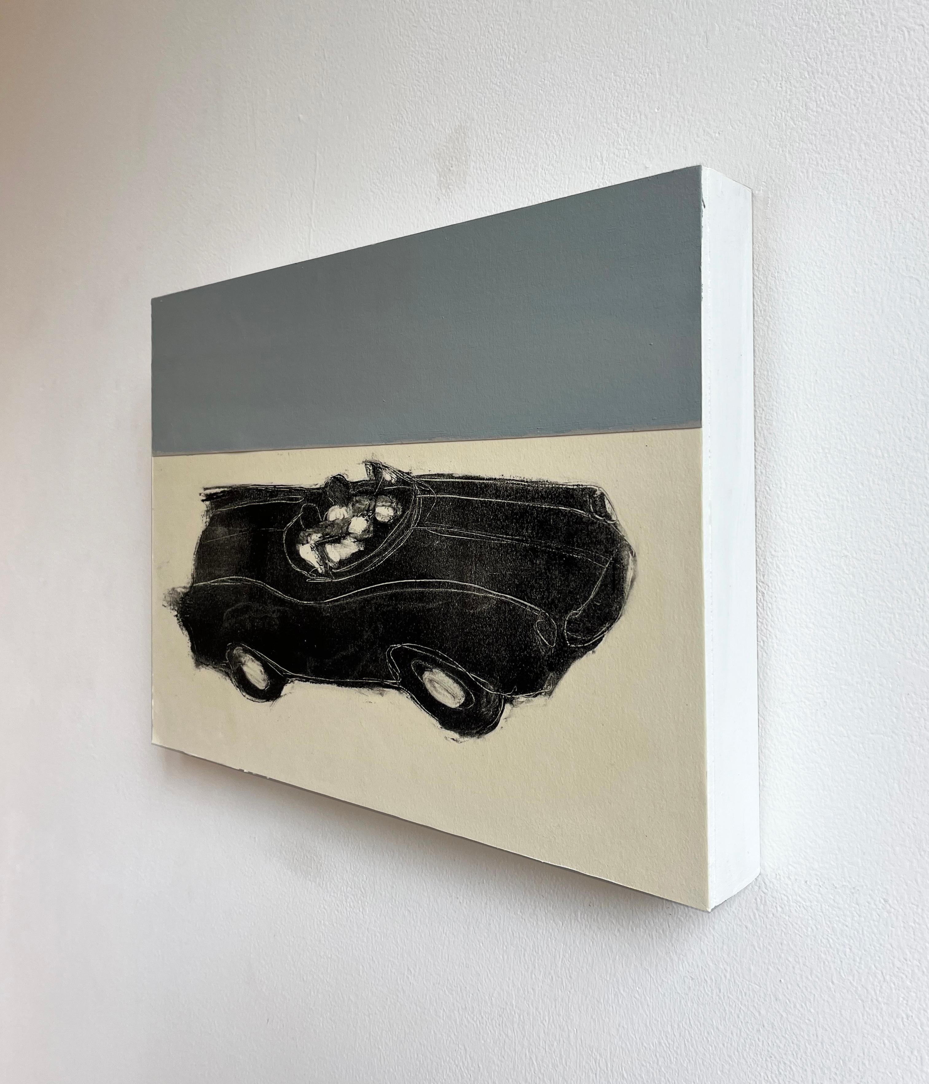 Blackmobile (Naturaleza Muerta Contemporánea Monotipo Collage de Coche Negro sobre Panel) - Art Contemporáneo de David Konigsberg