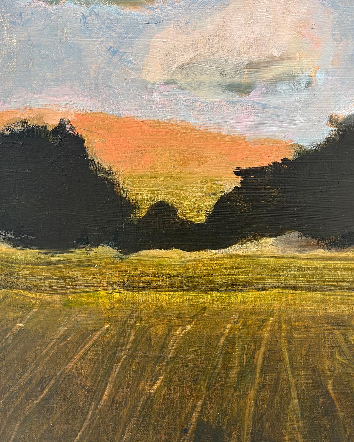Feld und Obstgarten (Land- und Himmelslandschaft mit offenem Feld und dunkler Baumgrenze) von David Konigsberg
2025, Öl auf Platte, 23,5 x 24 Zoll

Konigsberg ist ein konzeptueller Realist, der medien- und genreübergreifend arbeitet, um
