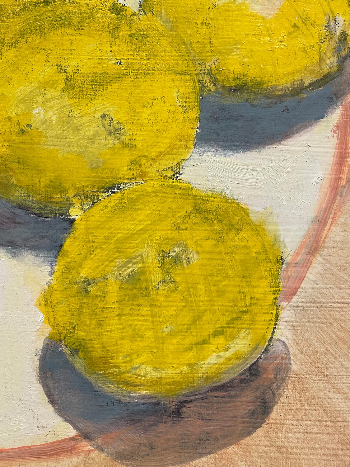 Bol à citron moderne représentant des fruits jaunes dans un bol de couleur pêche en vente 1
