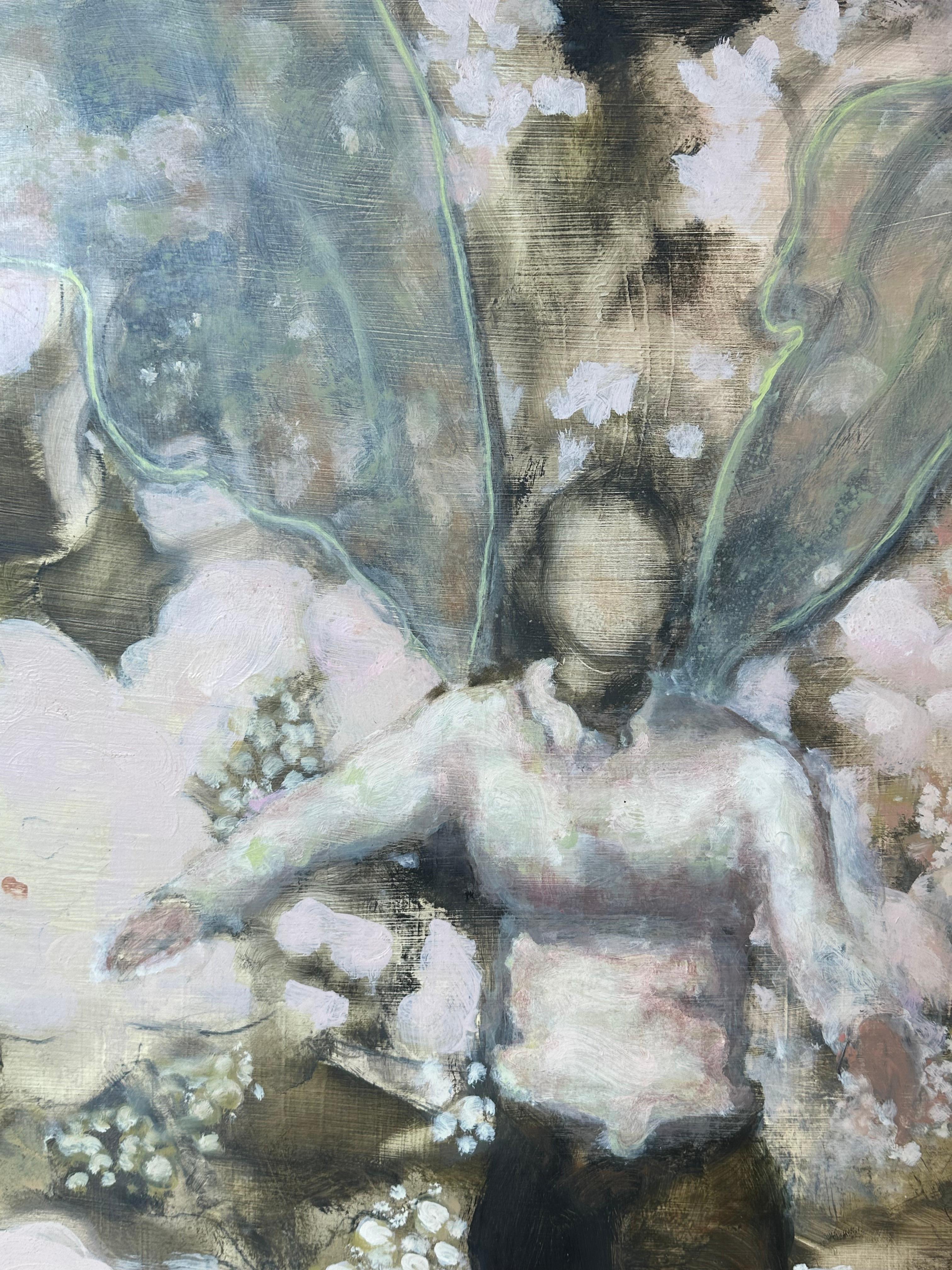 Sprit und Anemone – Fliegende Märchenfigur mit botanischen rosa Blumen, 2022 im Angebot 2