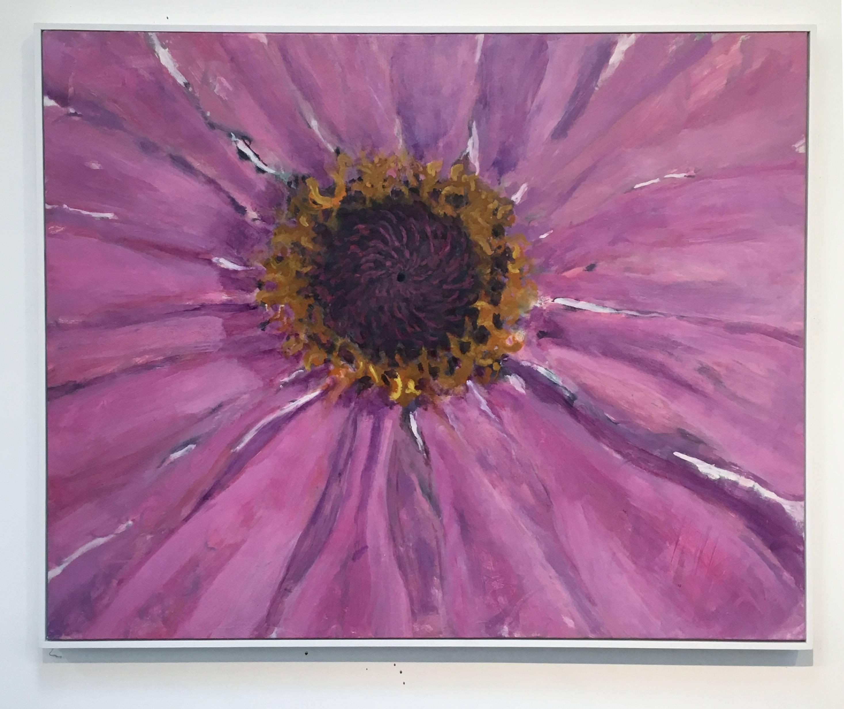 Zinnia violette (Véritable nature morte colorée contemporaine de simple fleur sur blanc) - Painting de David Konigsberg