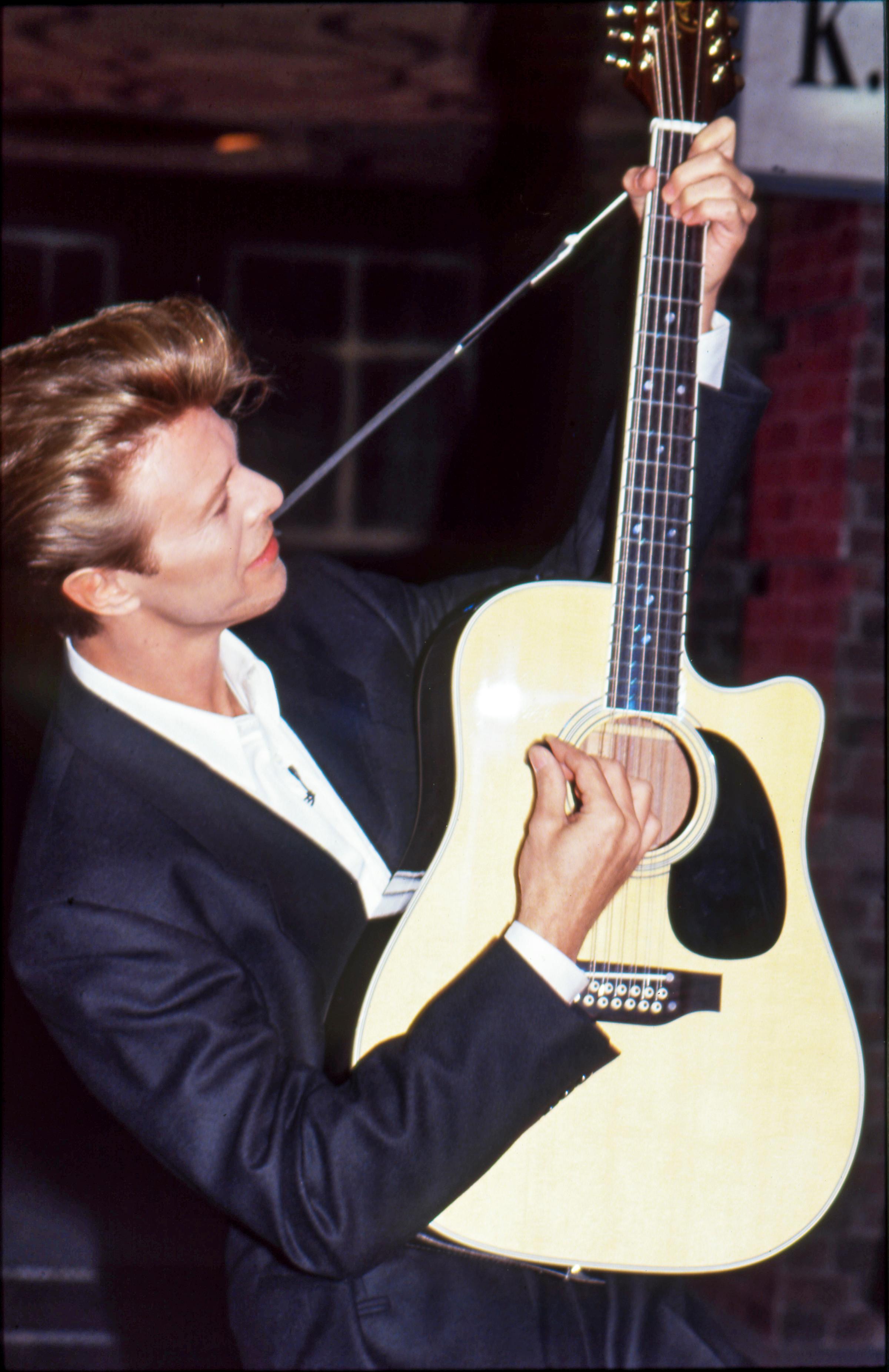 David Bowie at Rainbow Theatre 1989 to announce Sound 
Vision Tour 25x17 colour