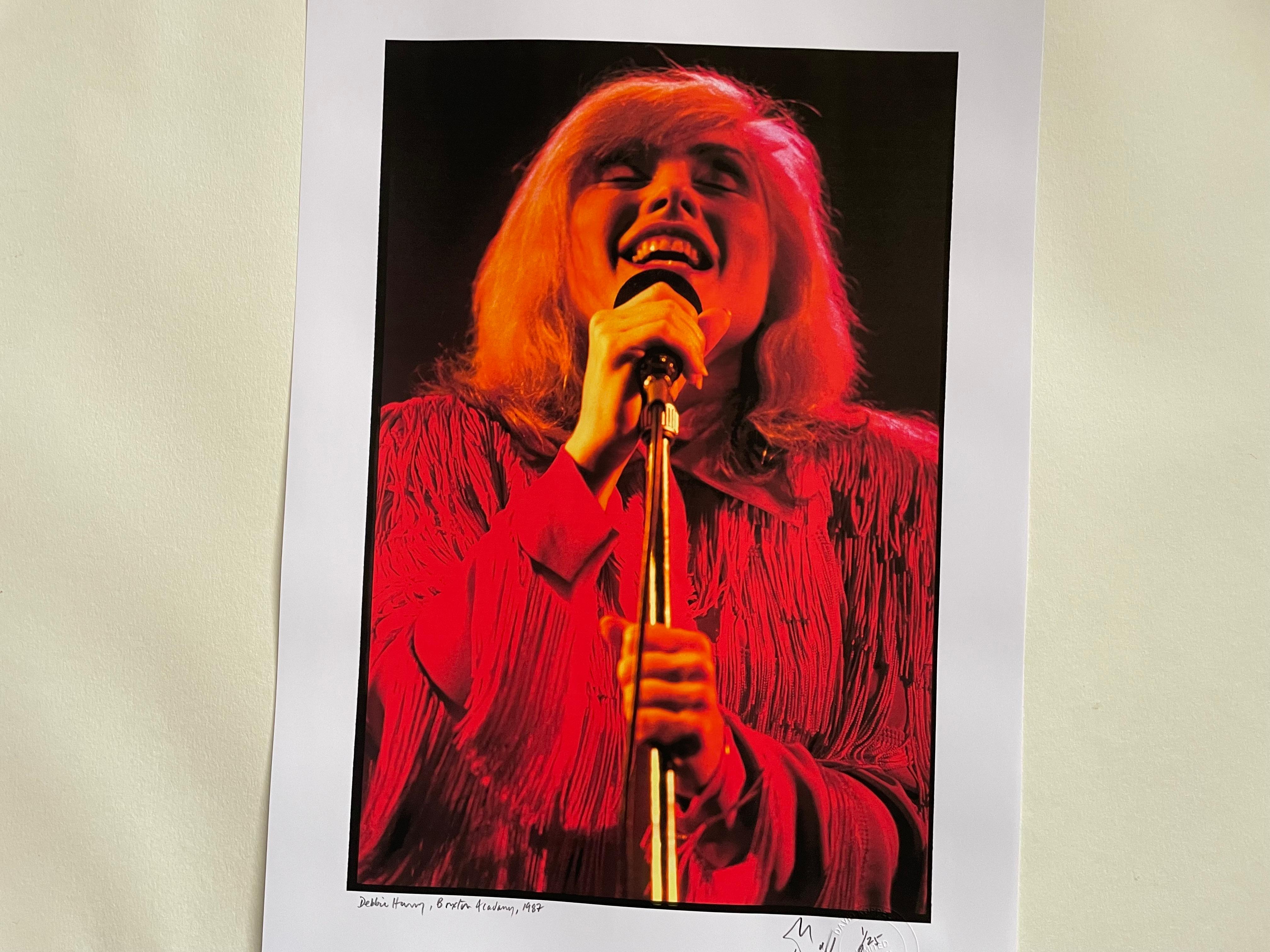 Debbie Harry En directo en la Academia de Brixton 1987 Impresión en color 25 x 17 en venta 2