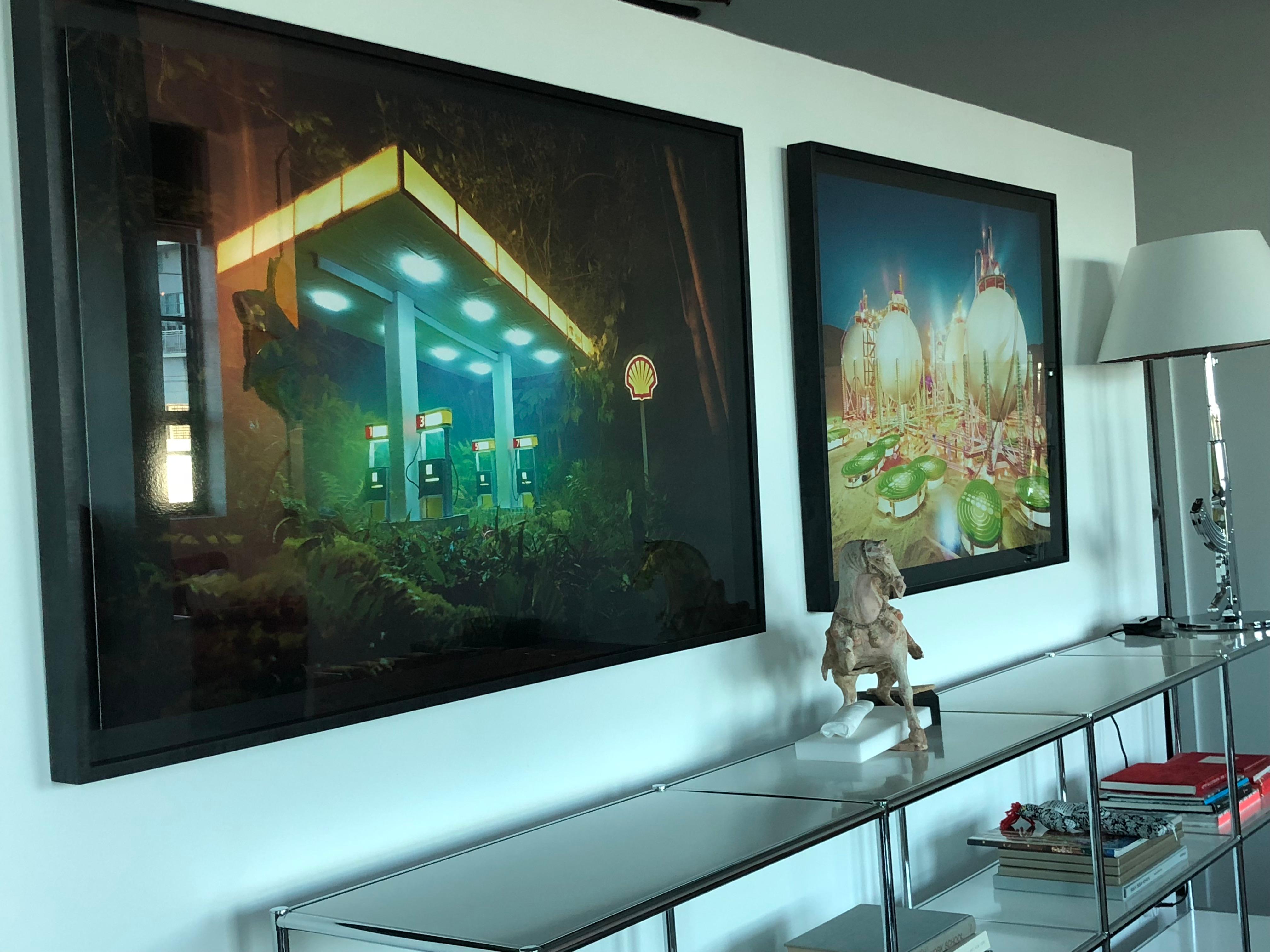 Gas Shell de David LaChapelle (de la série Gas Stations) en vente 2