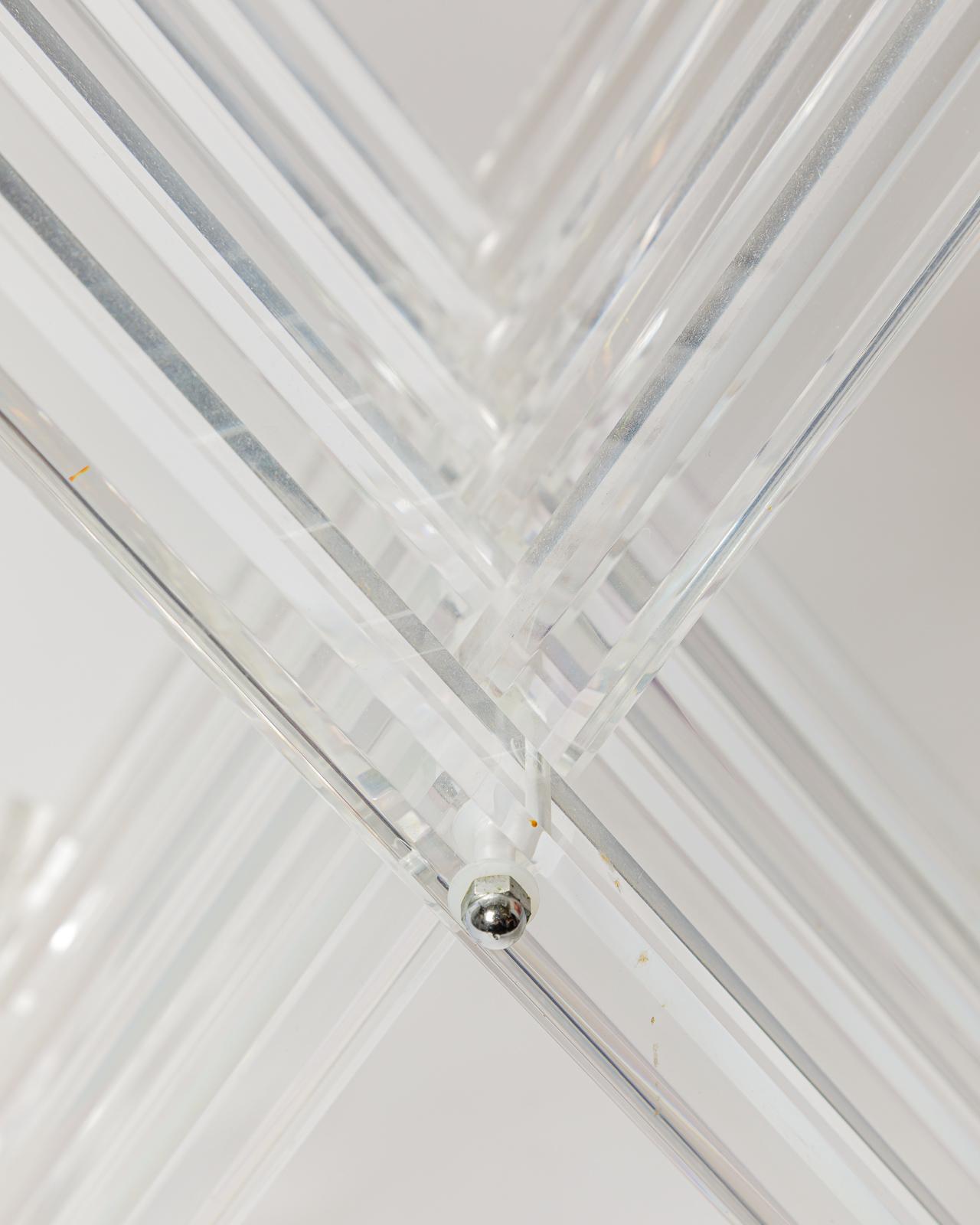 David Lange e Michel Dumas Sedia pieghevole in plexiglas trasparente del XX secolo In condizioni ottime in vendita a Neuilly-en- sancerre, FR
