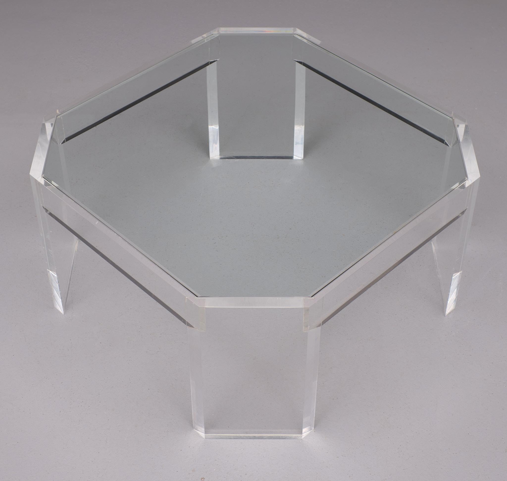 David Lange  octagonal Lucite coffee table 1970s  For Sale 3