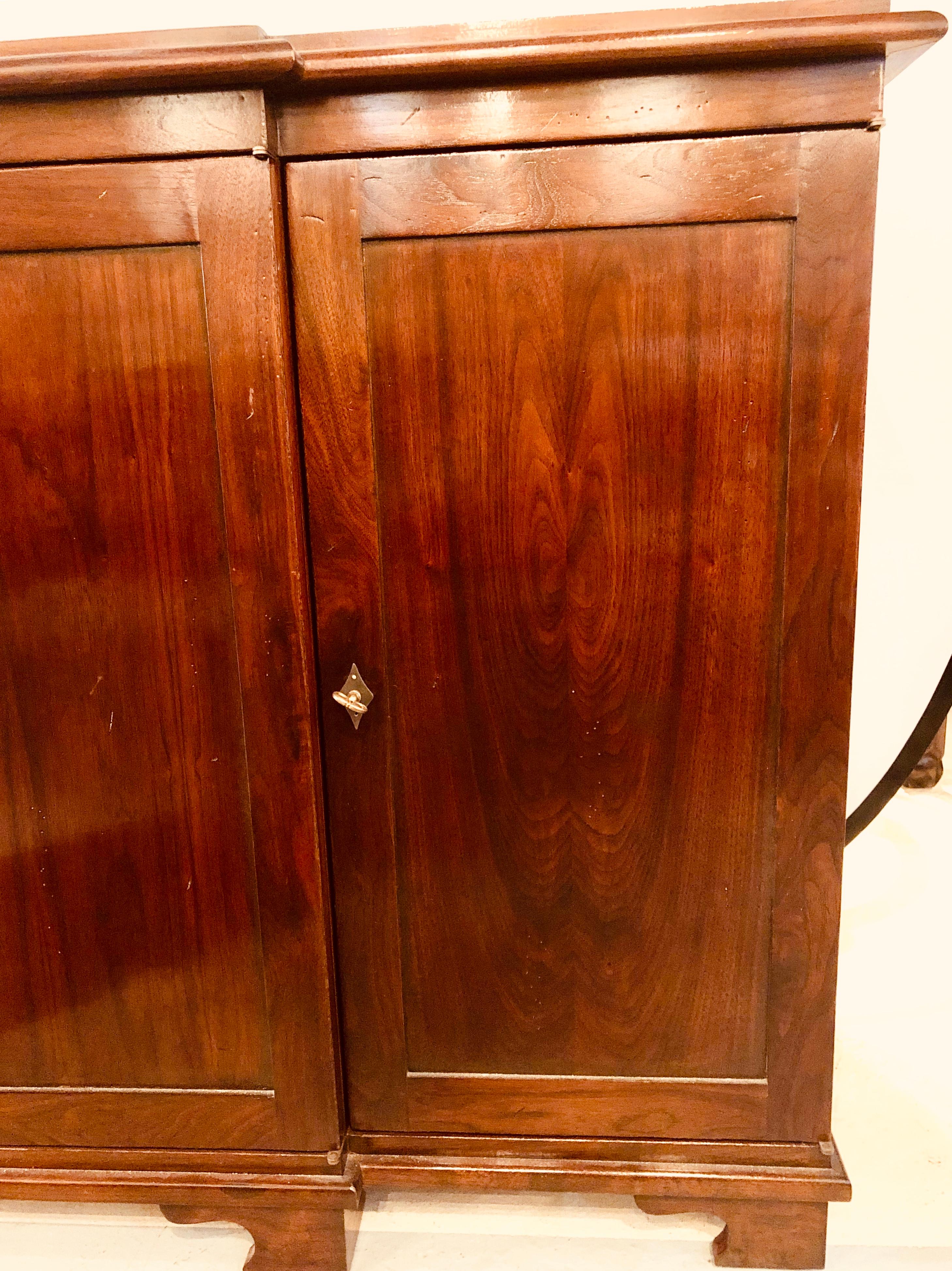 David Latesta Studio Weatherly Mahogany Breakfront Sideboard Buffet Server 4