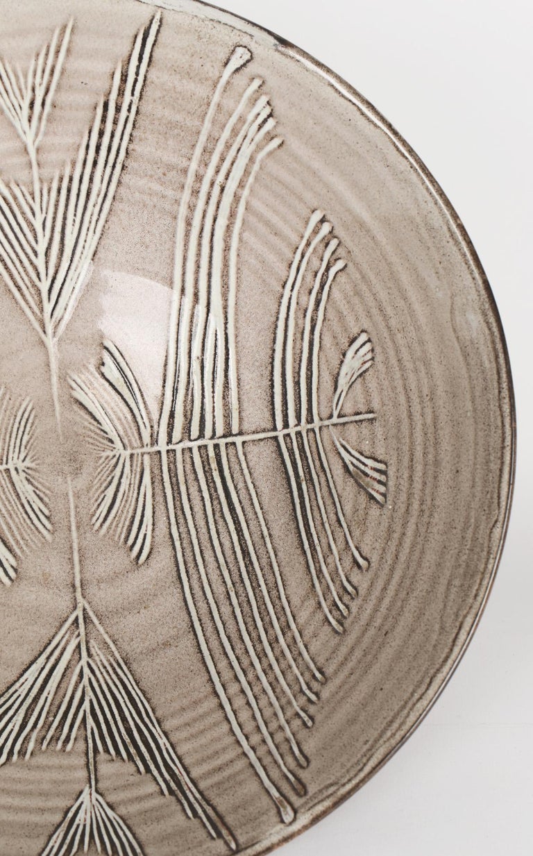 David Leach Feather Design Grey Glazed Studio Pottery Bowl For Sale 4