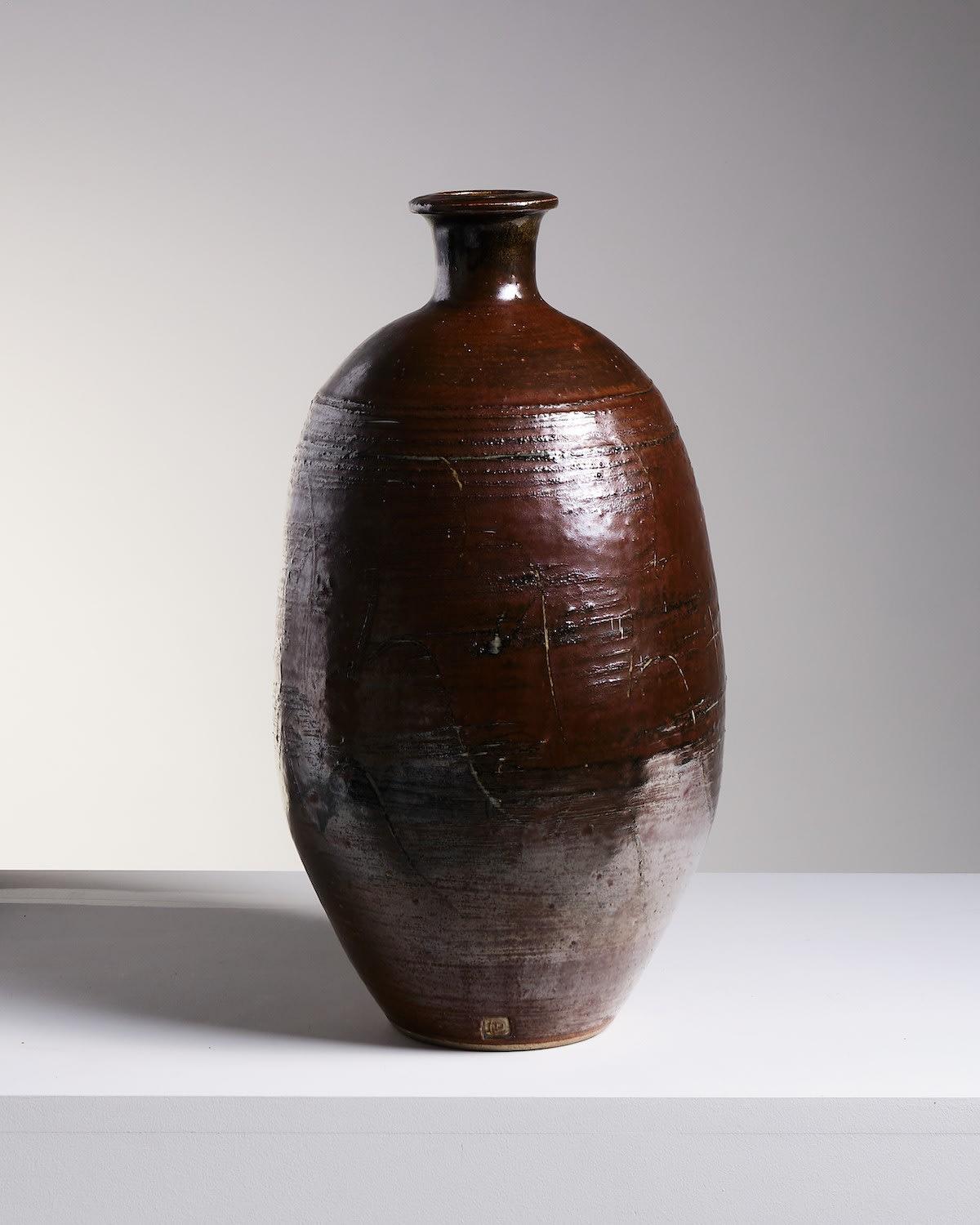 Grès
H44 x W23 x D23 cm