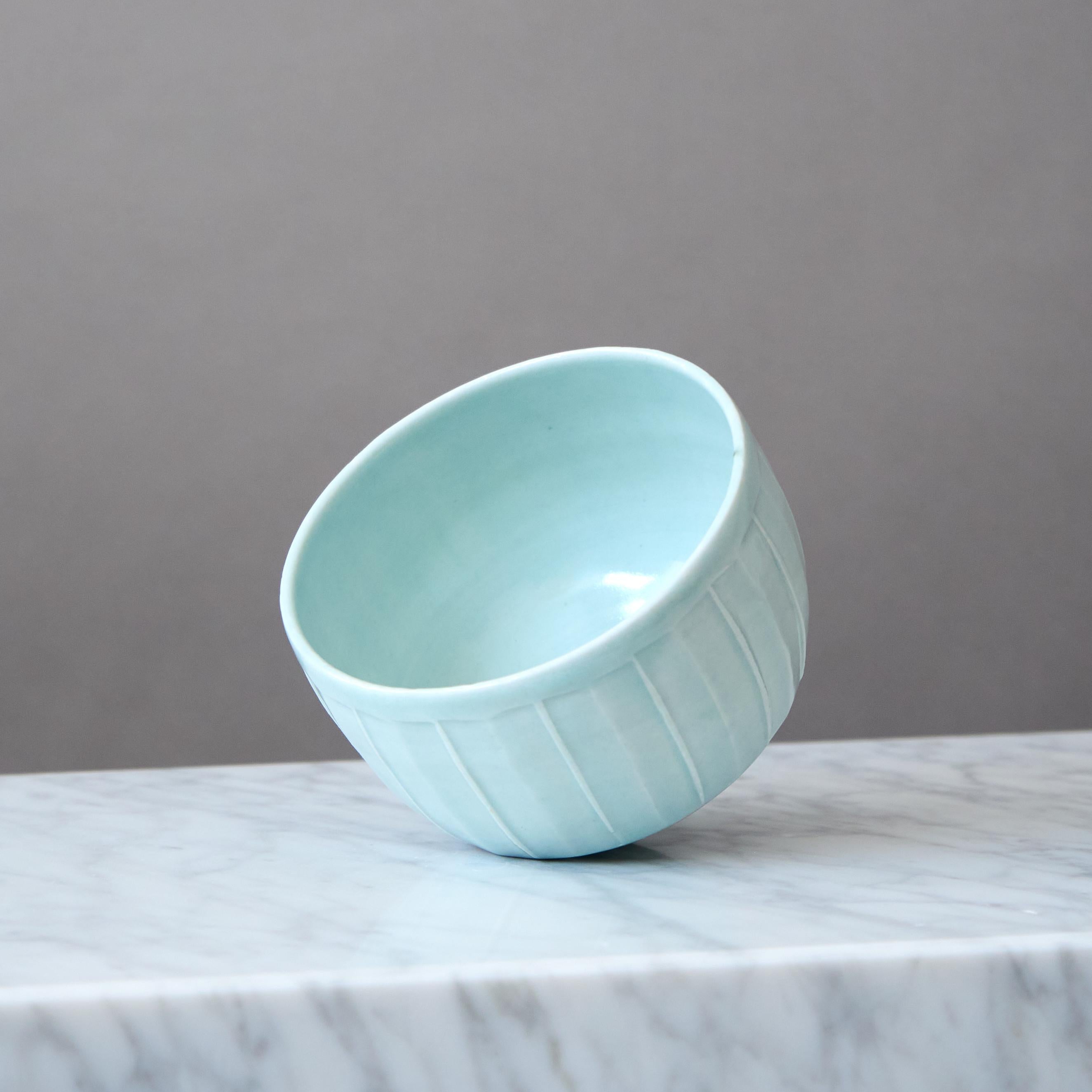 Stoneware David Leach Studio Pottery Celadon Tea Bowl with Japanese Box, England, 1980s For Sale