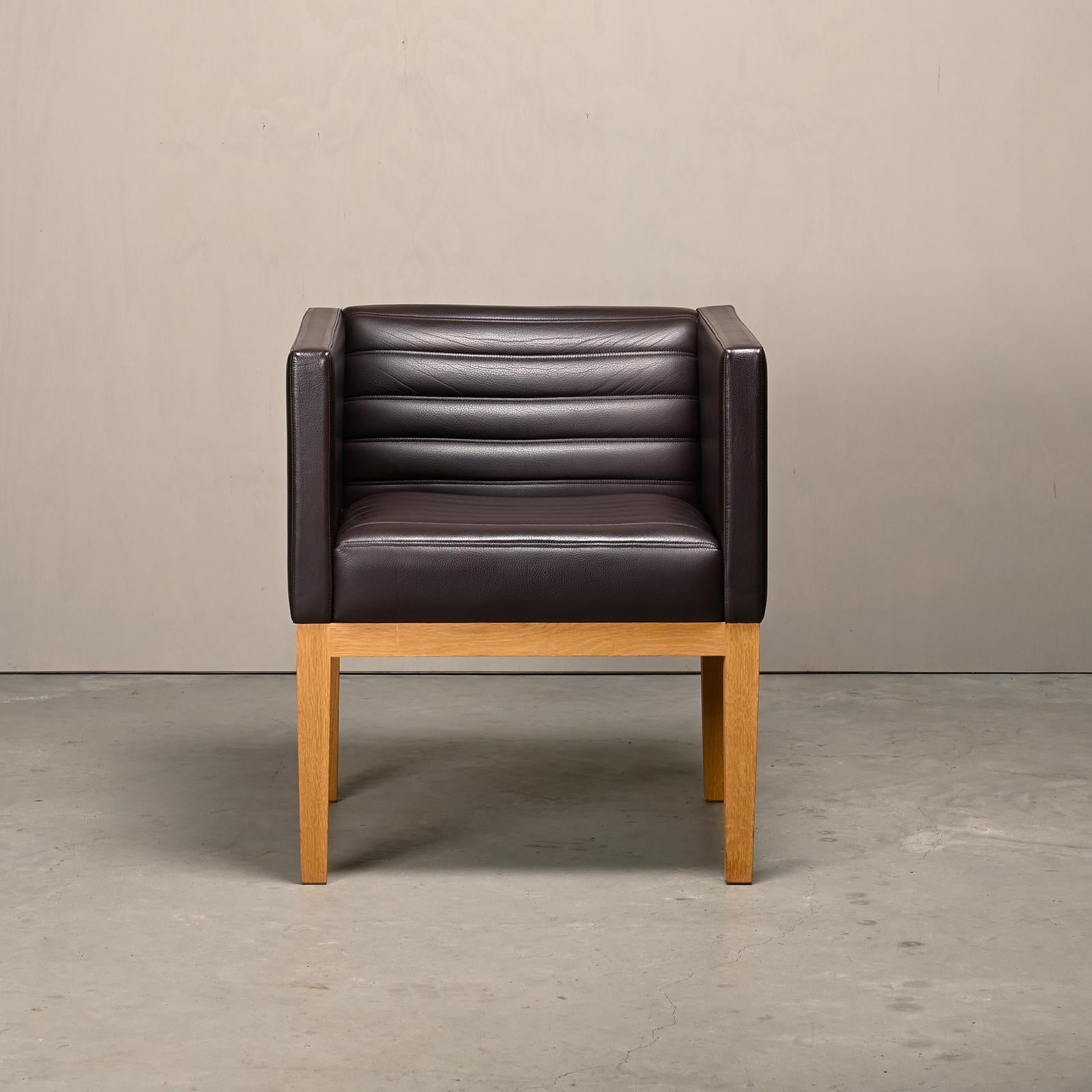 Contemporary David Linley Dice Armchairs in chocolate brown leather by LINLEY, London For Sale